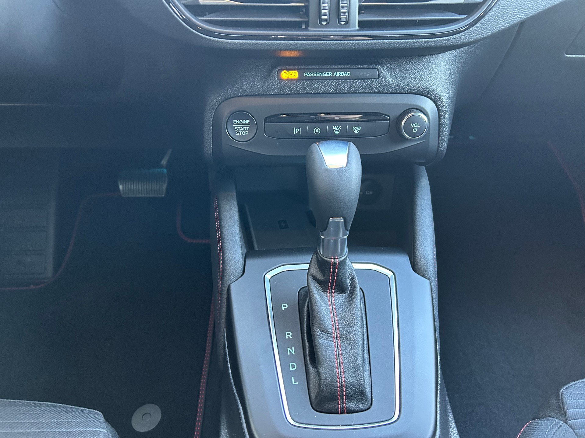 FORD Focus 1.0 MHEV ST-Line X Automat-image-12