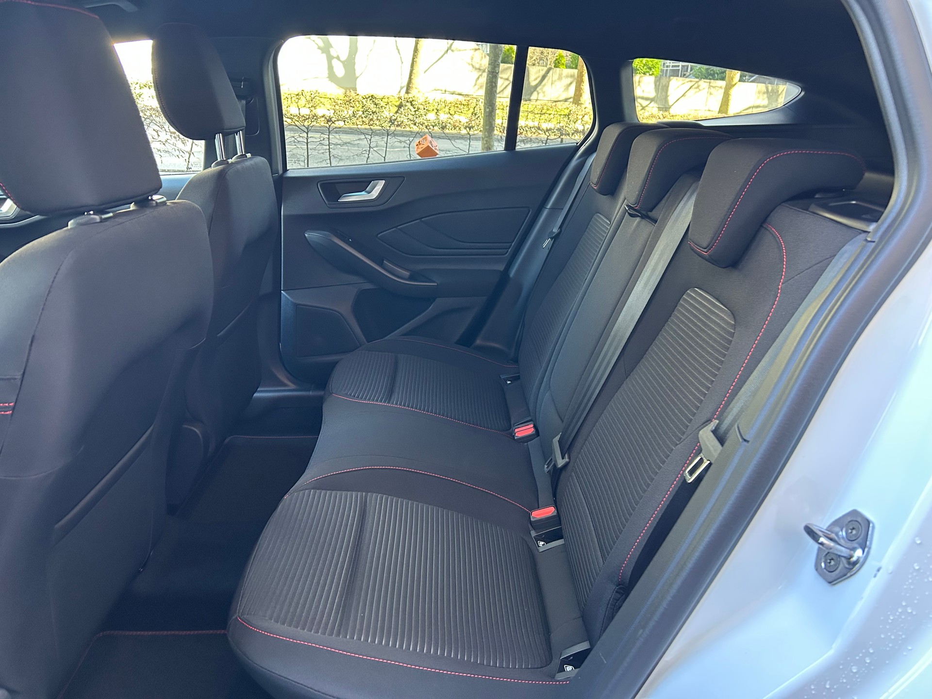 FORD Focus 1.0 MHEV ST-Line X Automat-image-13