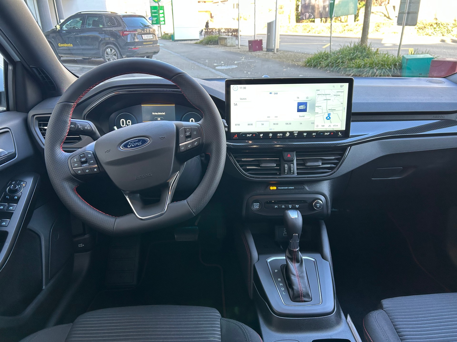 FORD Focus 1.0 MHEV ST-Line X Automat-image-8