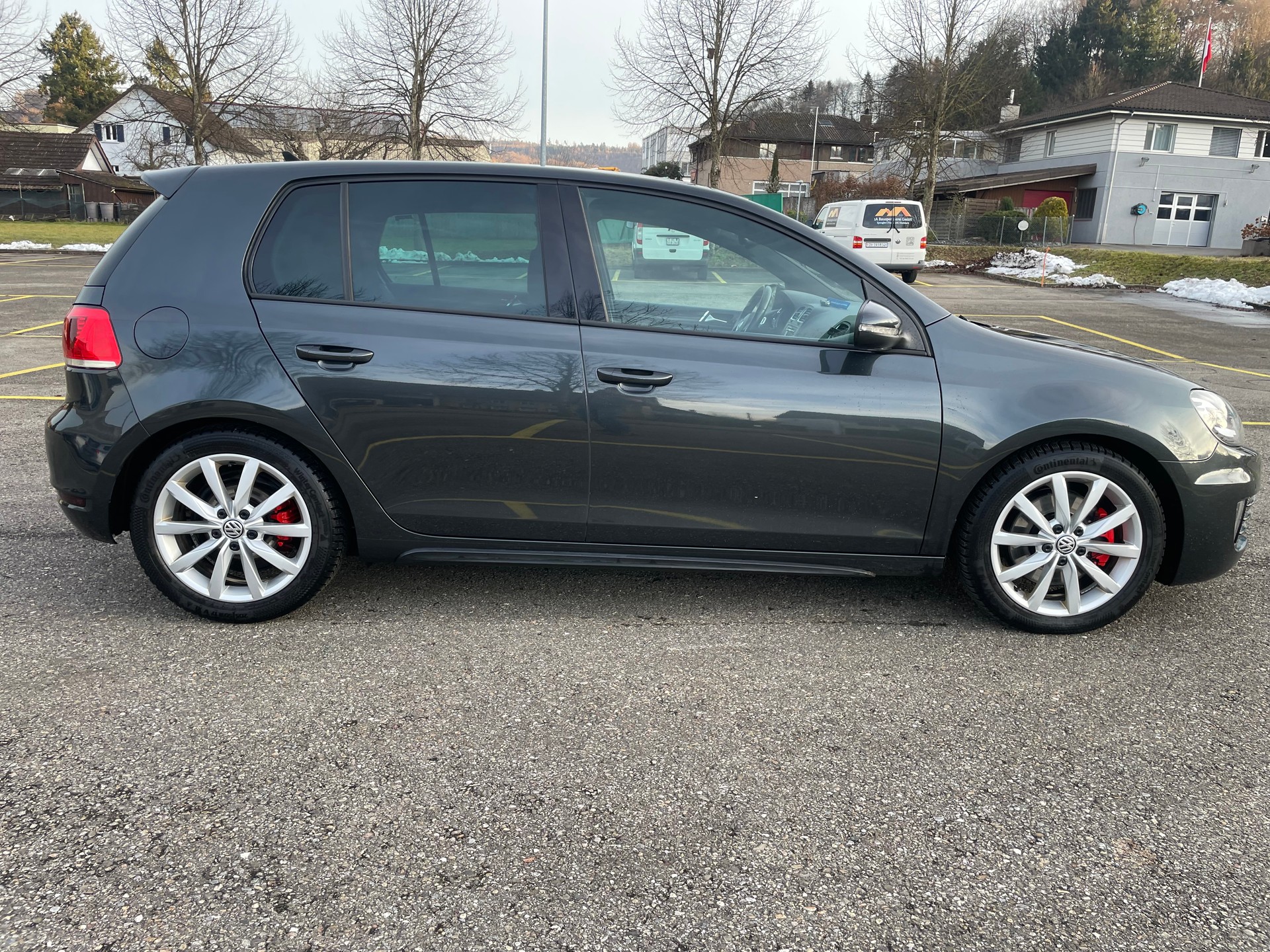 VW Golf 2.0 TDI GT DSG-image-4