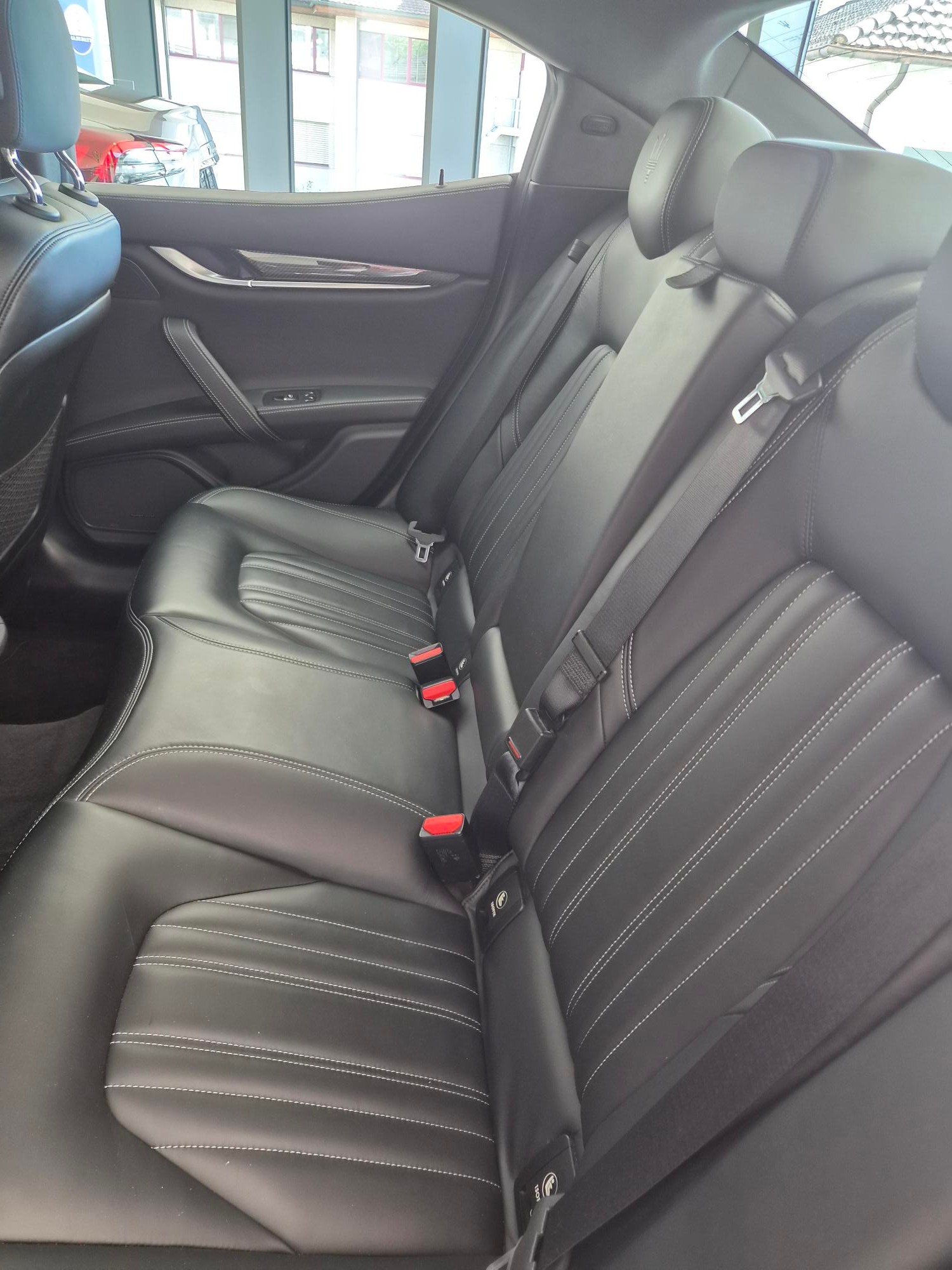 MASERATI Ghibli S Q4 3.0 V6 Automatica-image-9