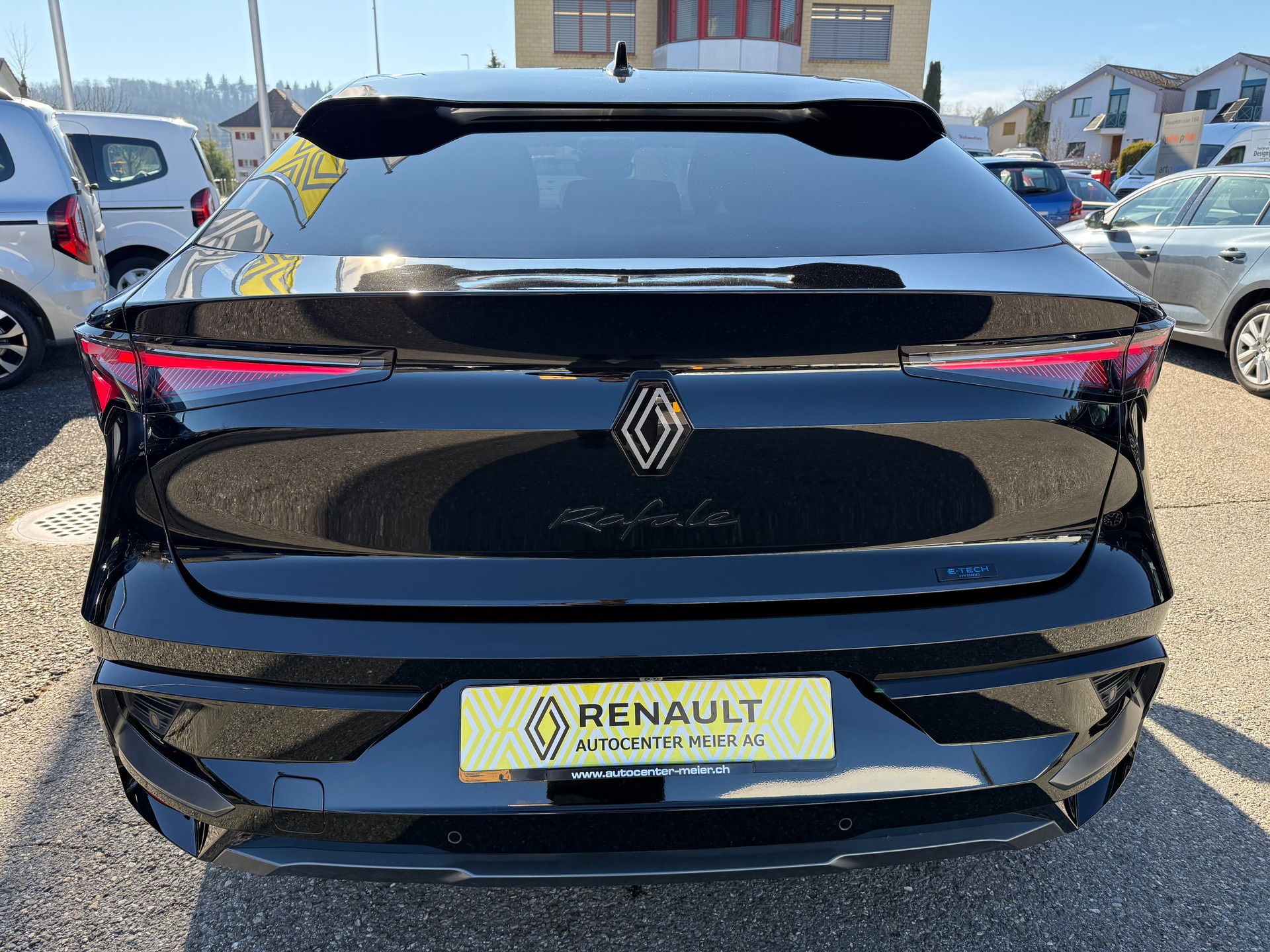 RENAULT Rafale 1.2 E-Tech Hybrid 200 Esprit Alpine-image-4