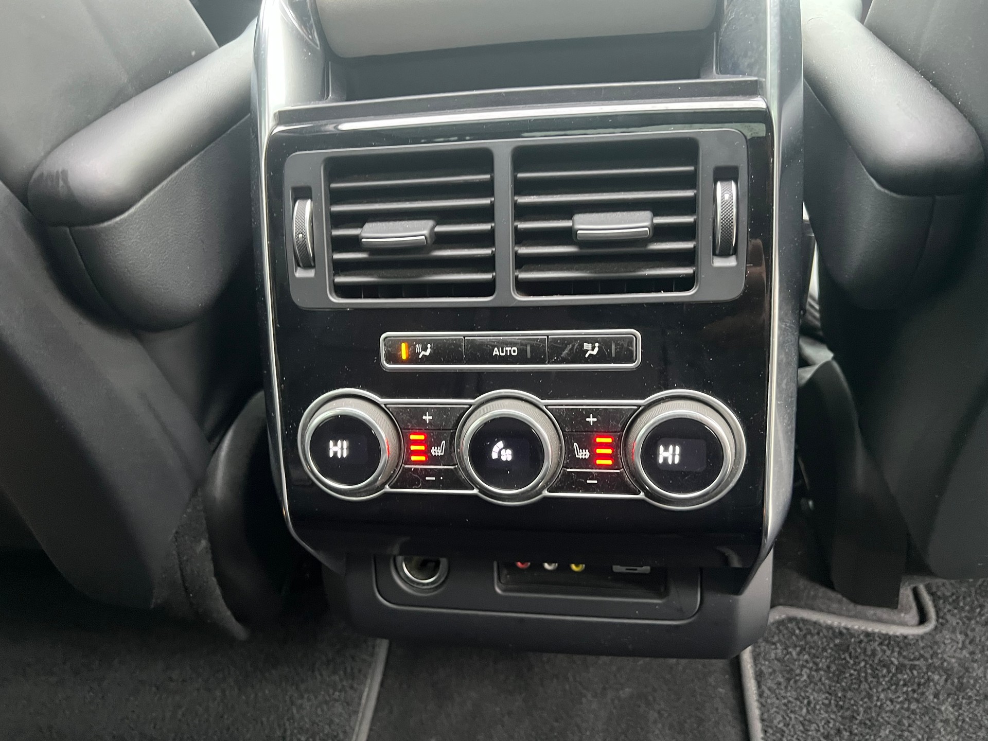 LAND ROVER Range Rover Sport 3.0 V6 SC HSE Dynamic Automatic-image-12