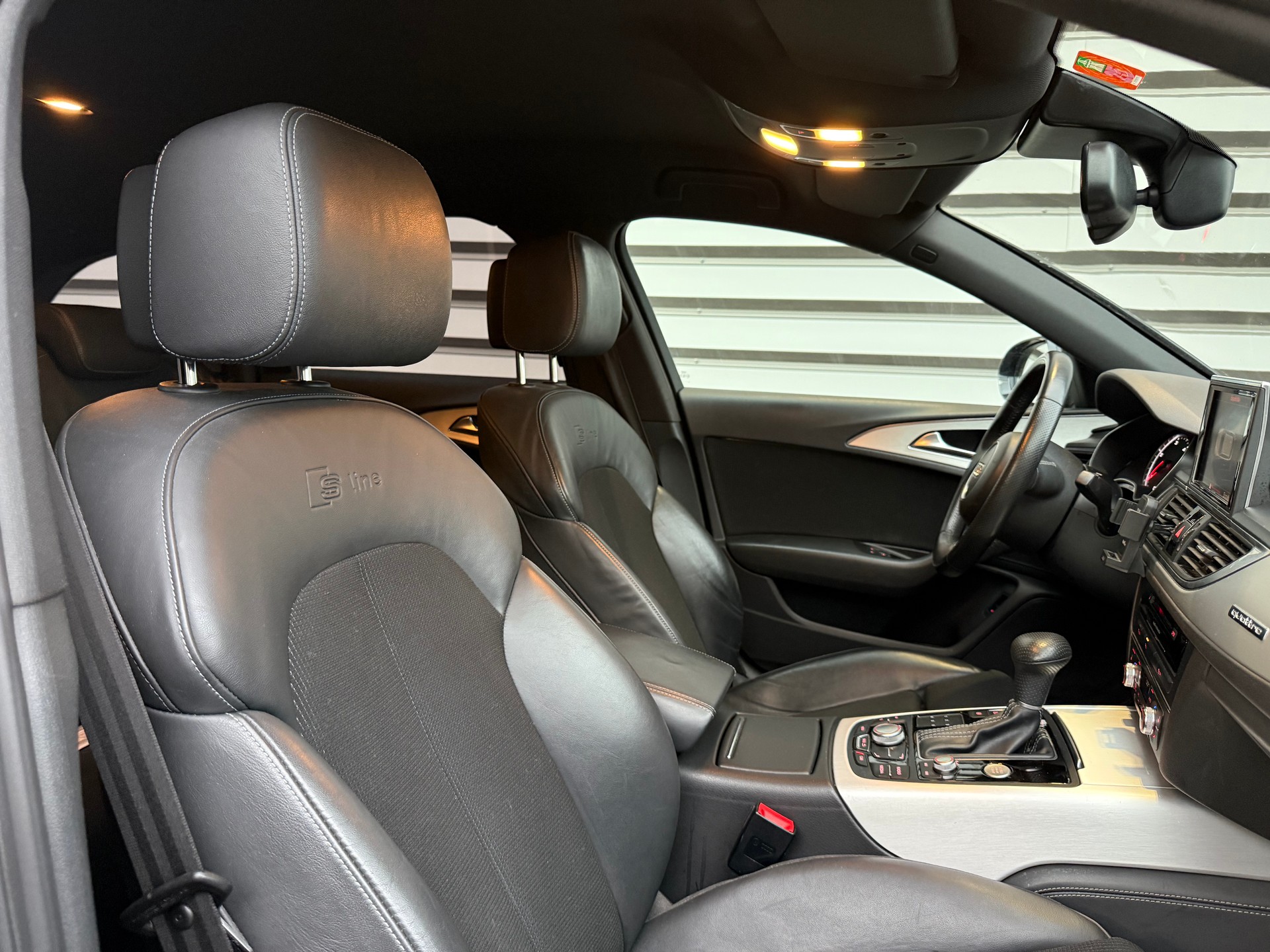AUDI A6 3.0 BiTDI V6 quattro tiptronic-image-9