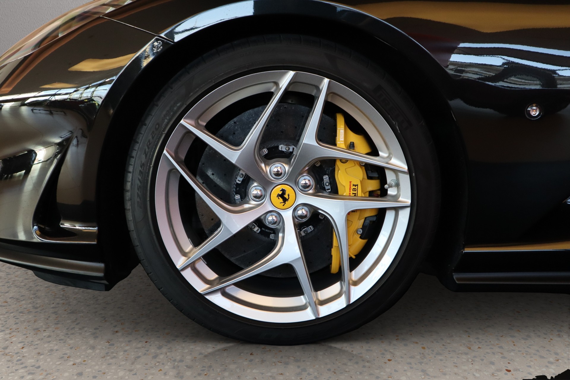 FERRARI 812 Superfast-image-24