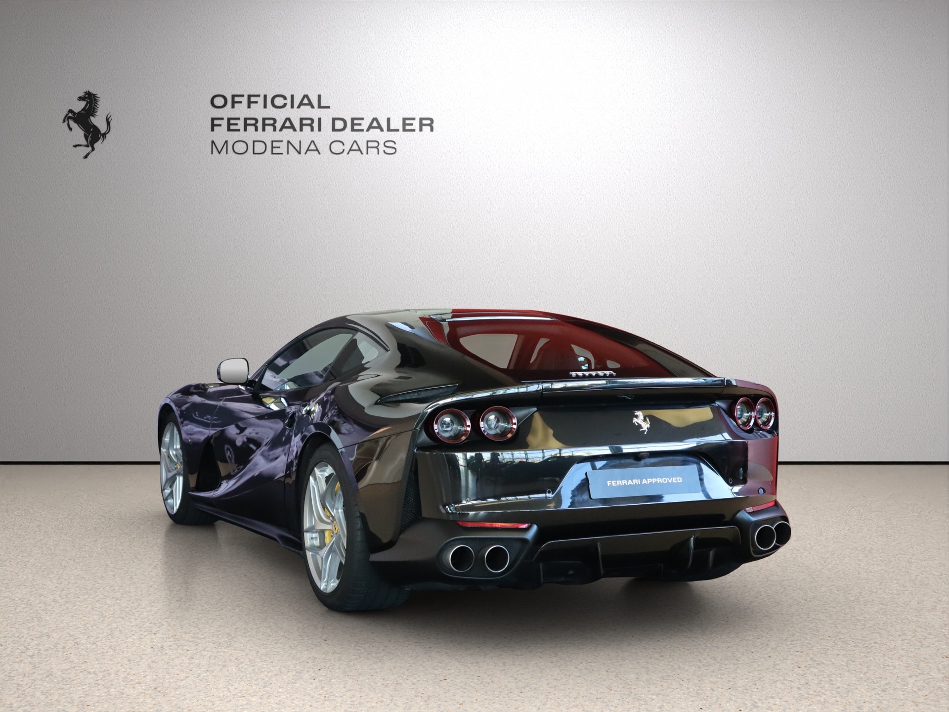 FERRARI 812 Superfast-image-10