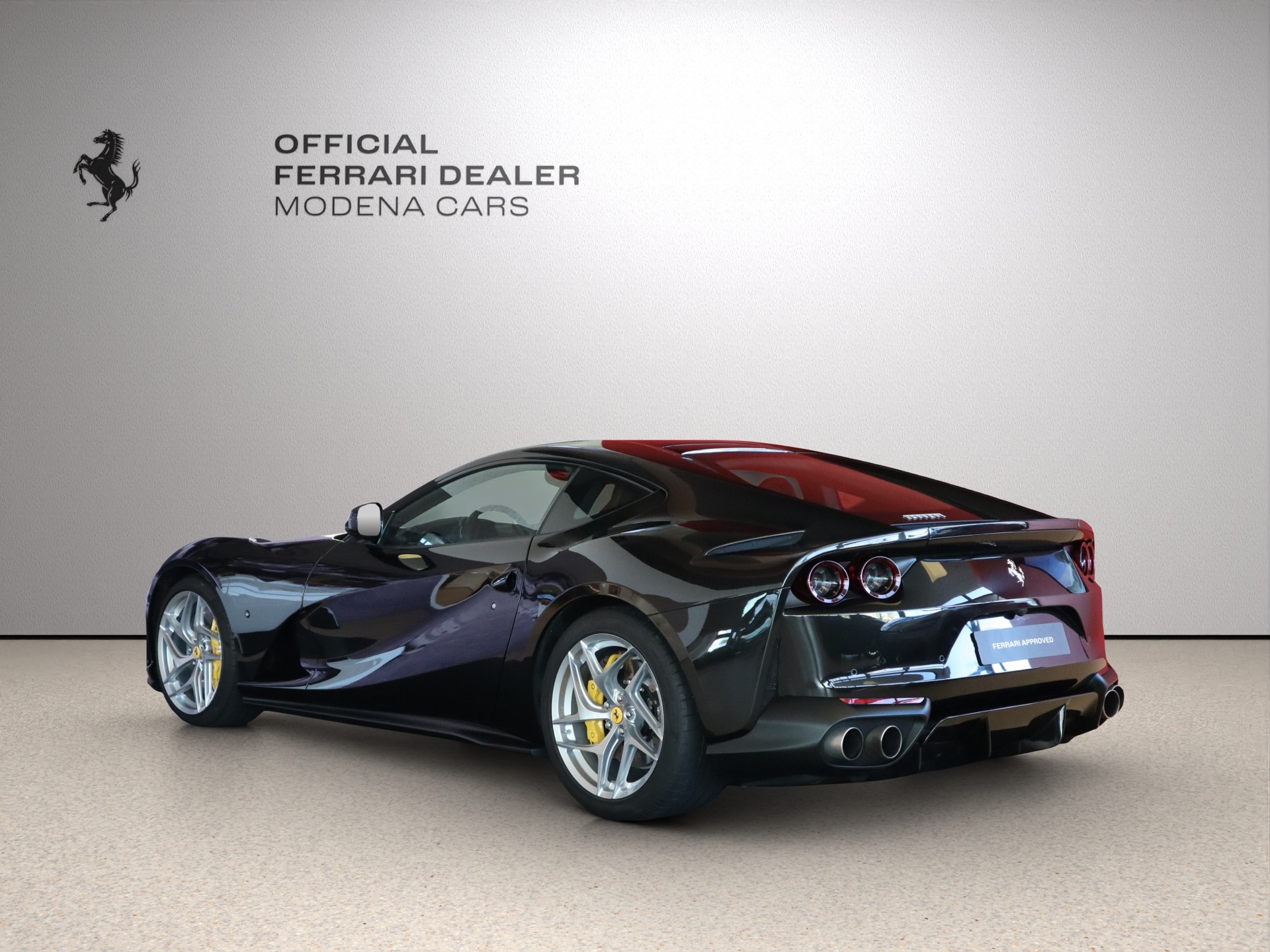 FERRARI 812 Superfast-image-9