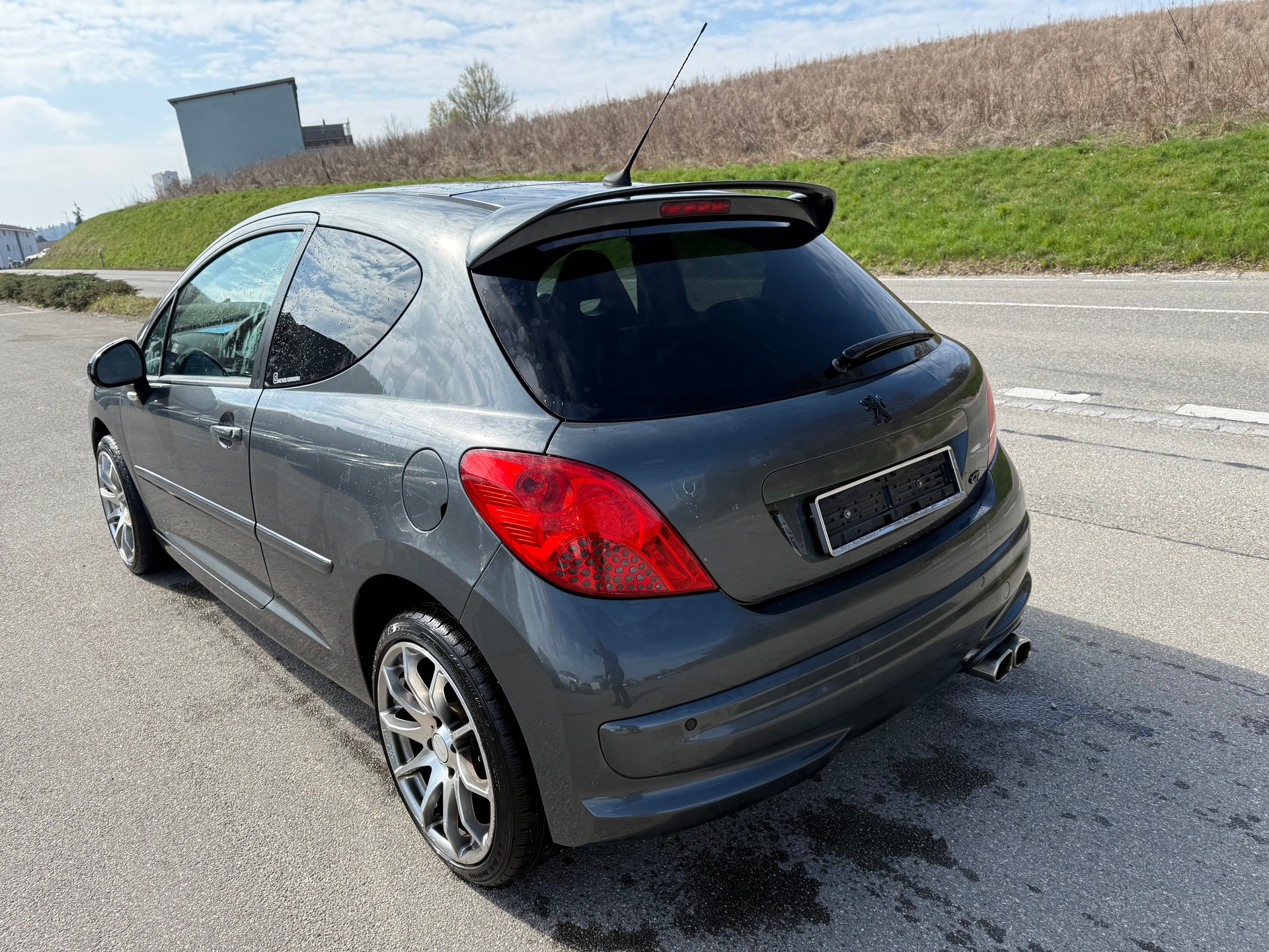 PEUGEOT 207 1.6 16V Turbo GTi-image-3