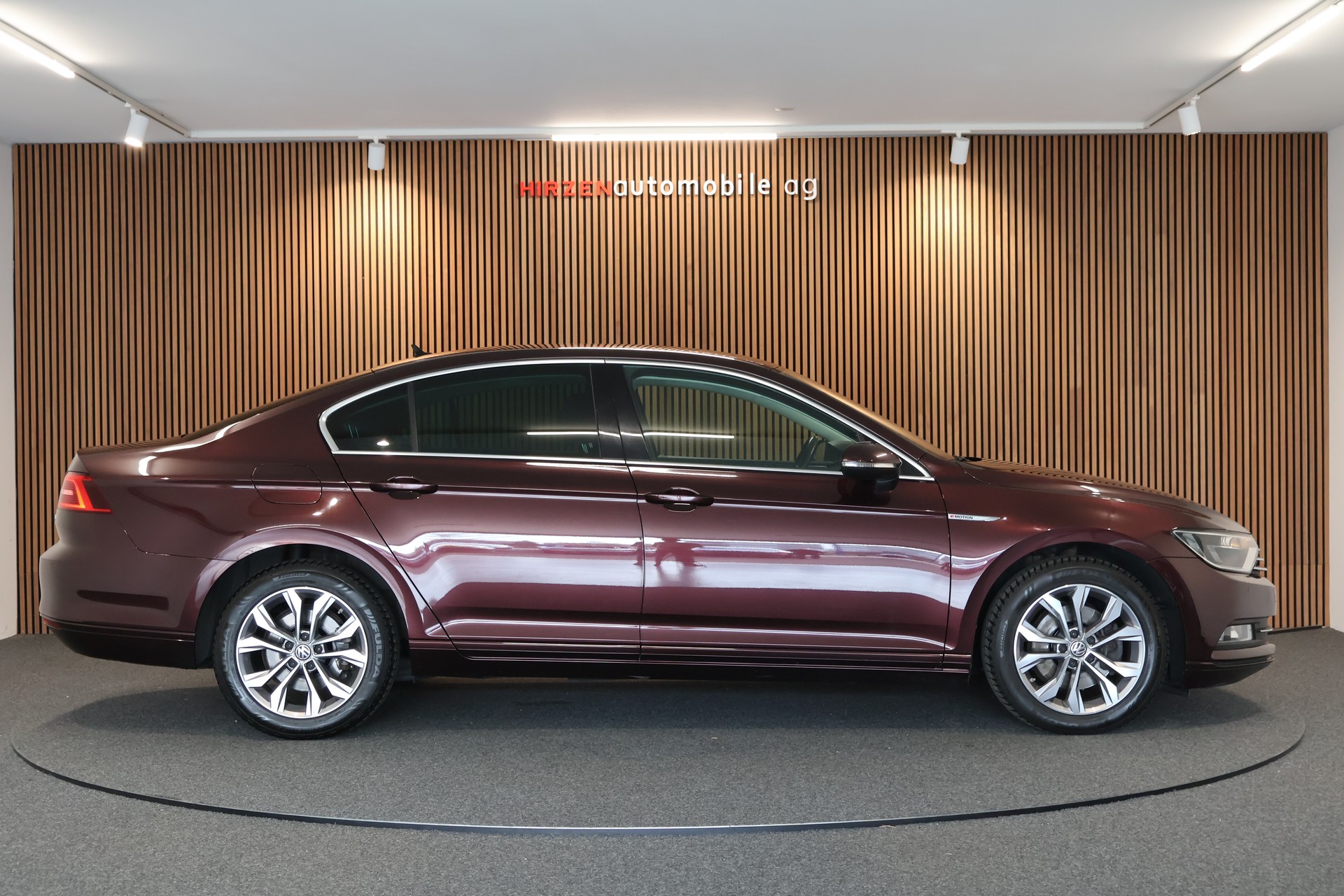 VW Passat 2.0 TDI BMT Comfortline DSG 4Motion-image-5
