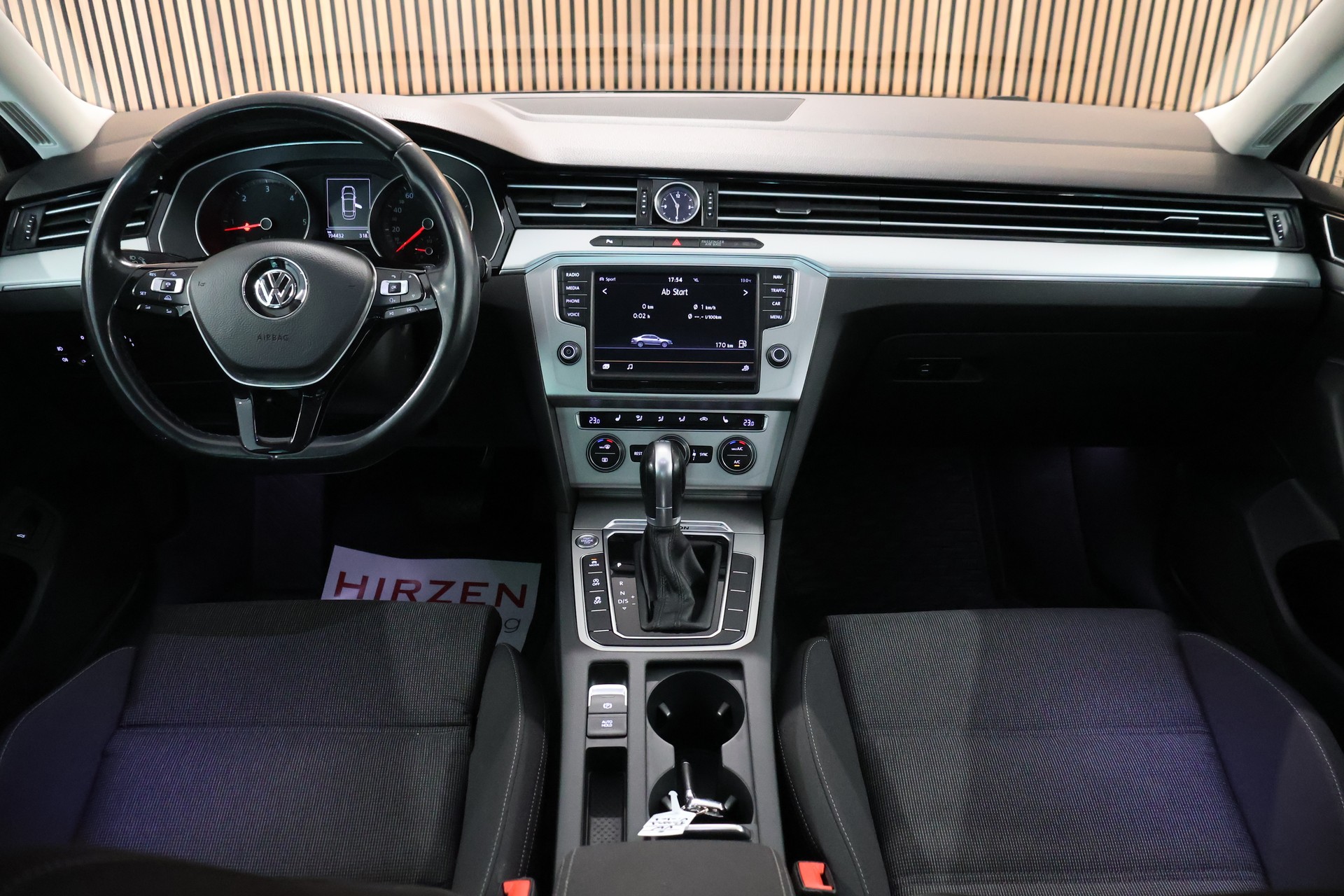 VW Passat 2.0 TDI BMT Comfortline DSG 4Motion-image-17