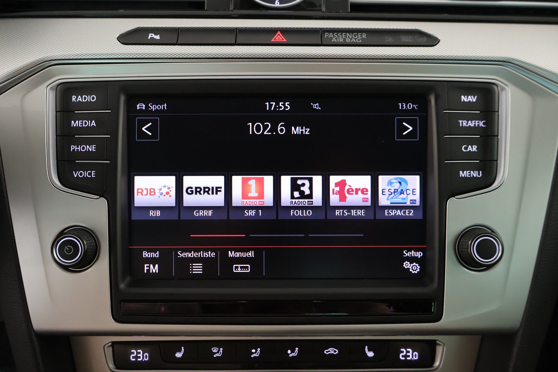 VW Passat 2.0 TDI BMT Comfortline DSG 4Motion-image-25