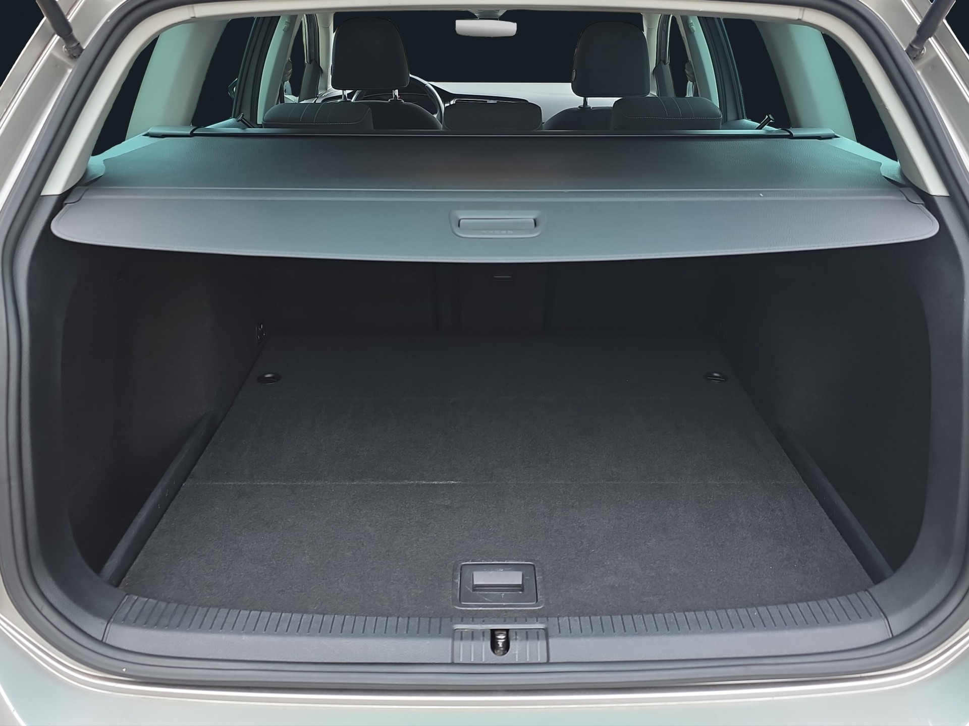 VW Golf 2.0 TDI Alltrack 4Motion DSG-image-15
