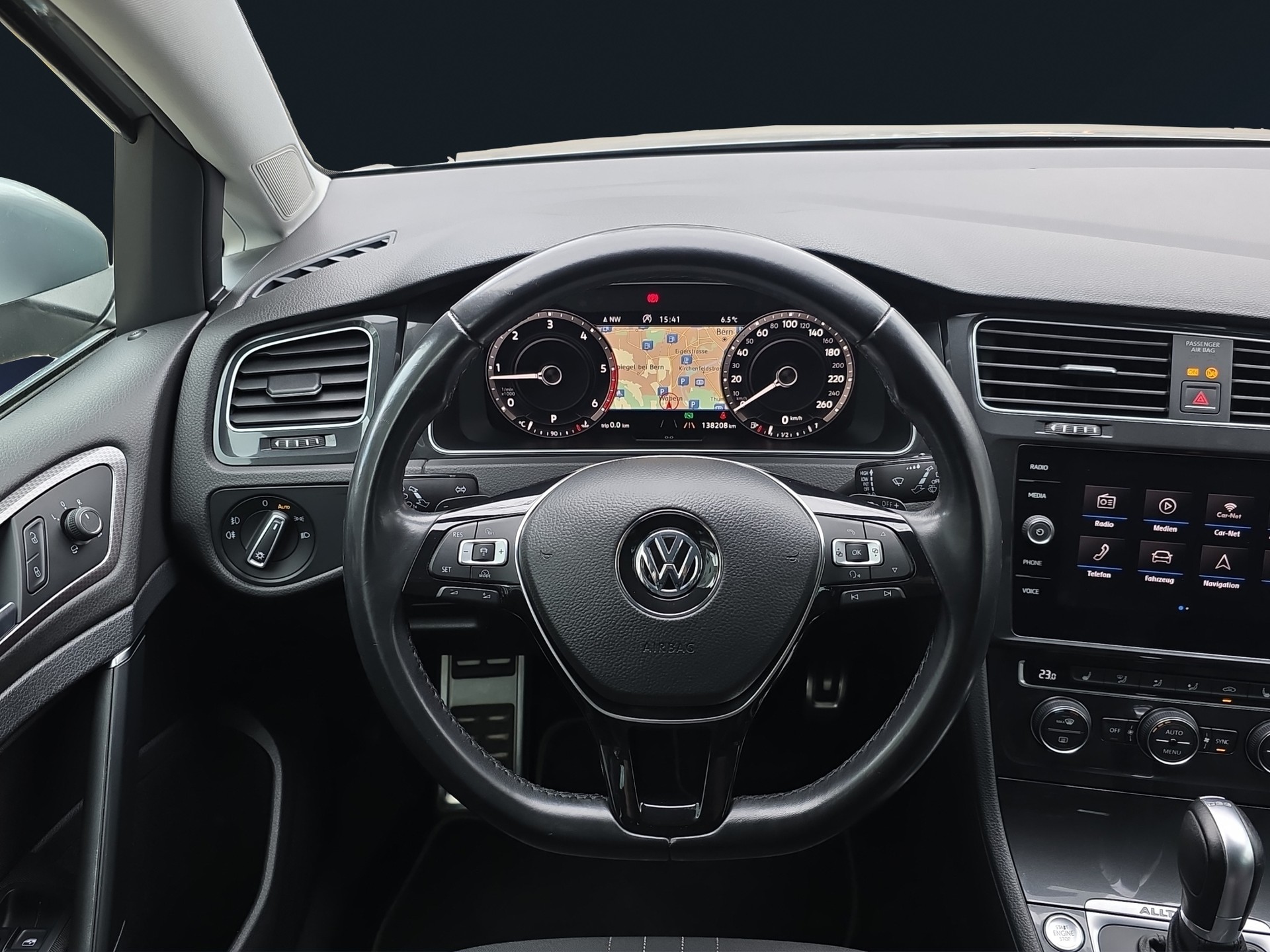 VW Golf 2.0 TDI Alltrack 4Motion DSG-image-11