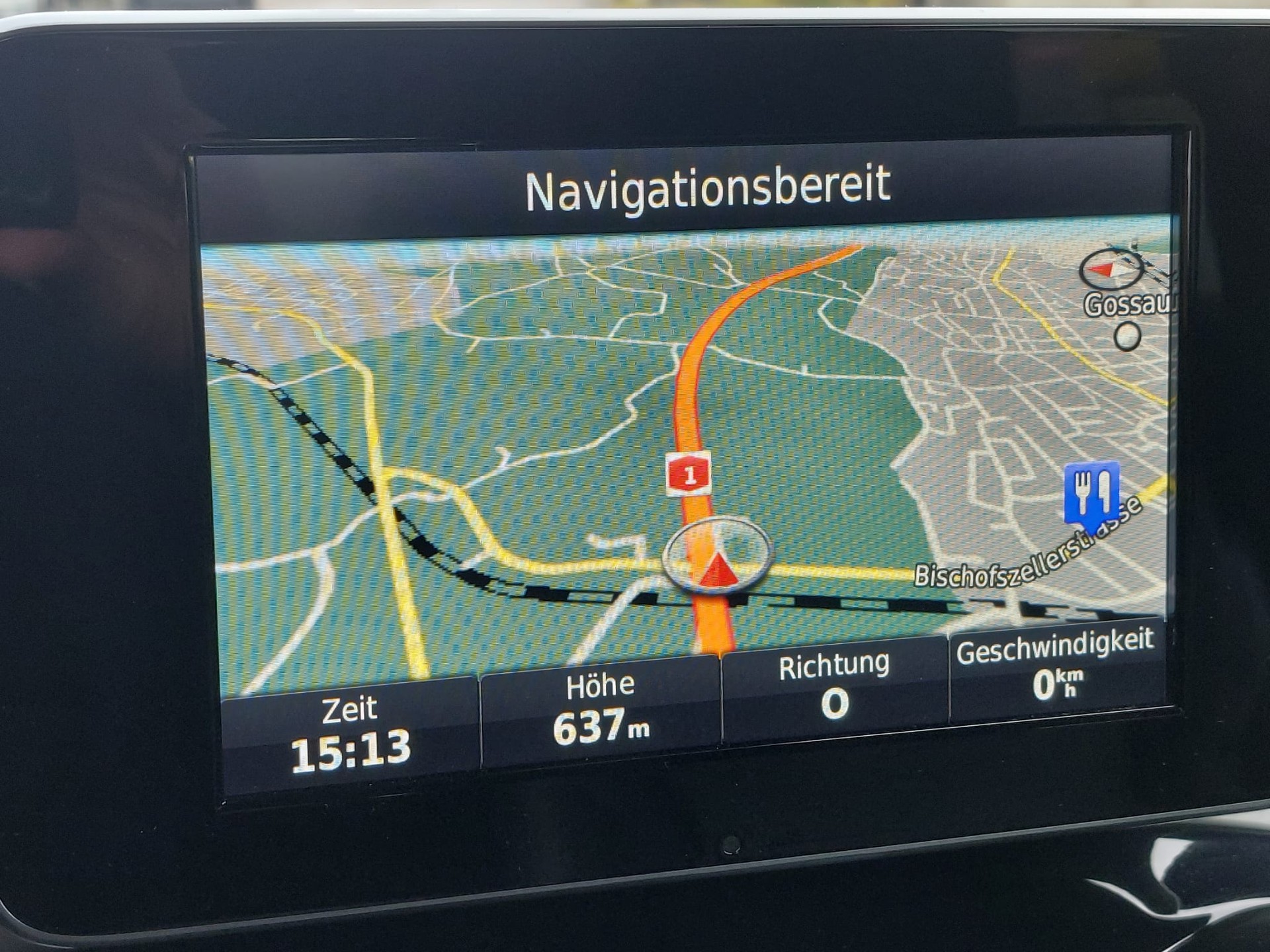 MERCEDES-BENZ GLC 250 d AMG Line mit AHKupplung 2,5to-image-8