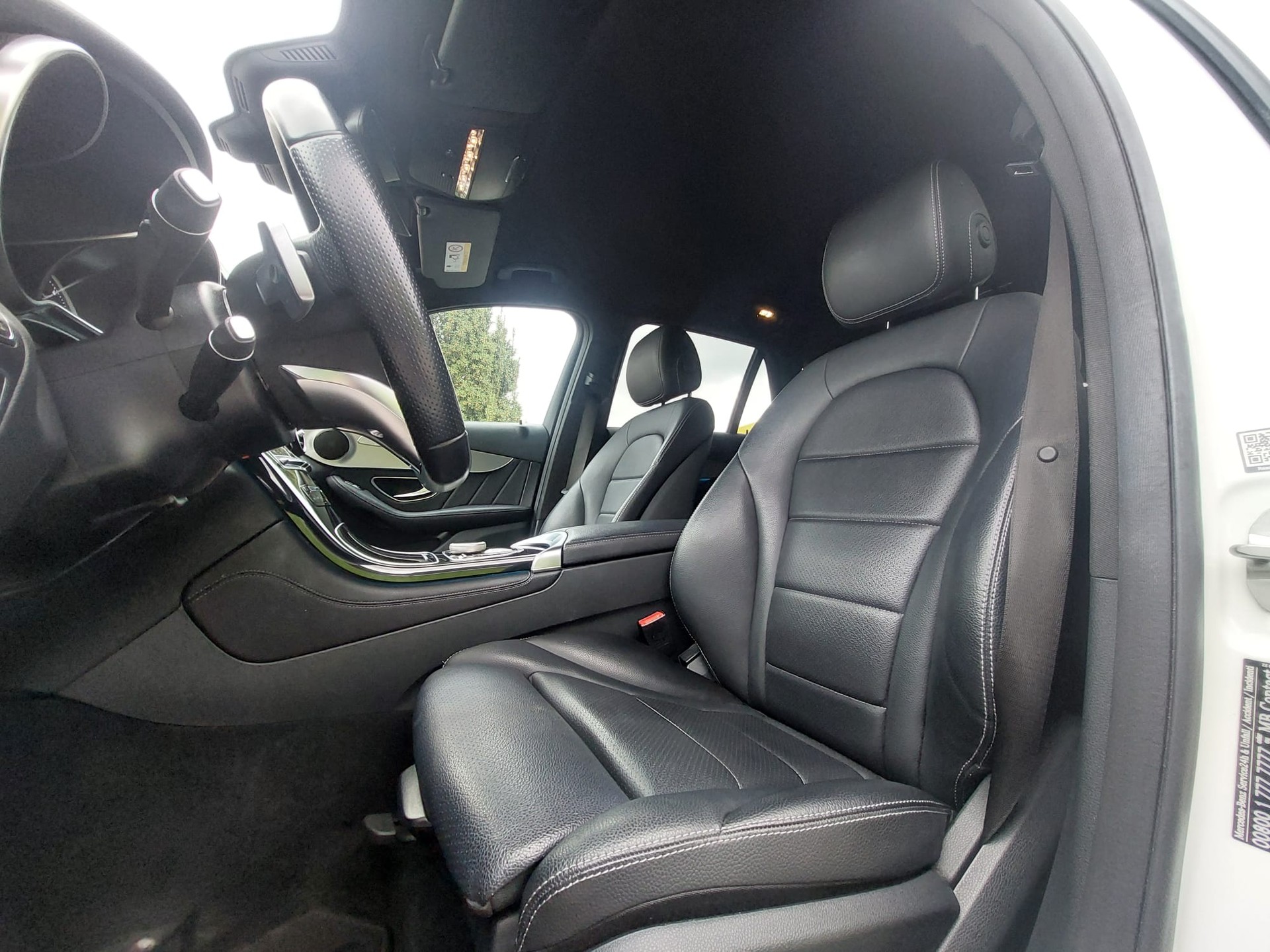 MERCEDES-BENZ GLC 250 d AMG Line mit AHKupplung 2,5to-image-6