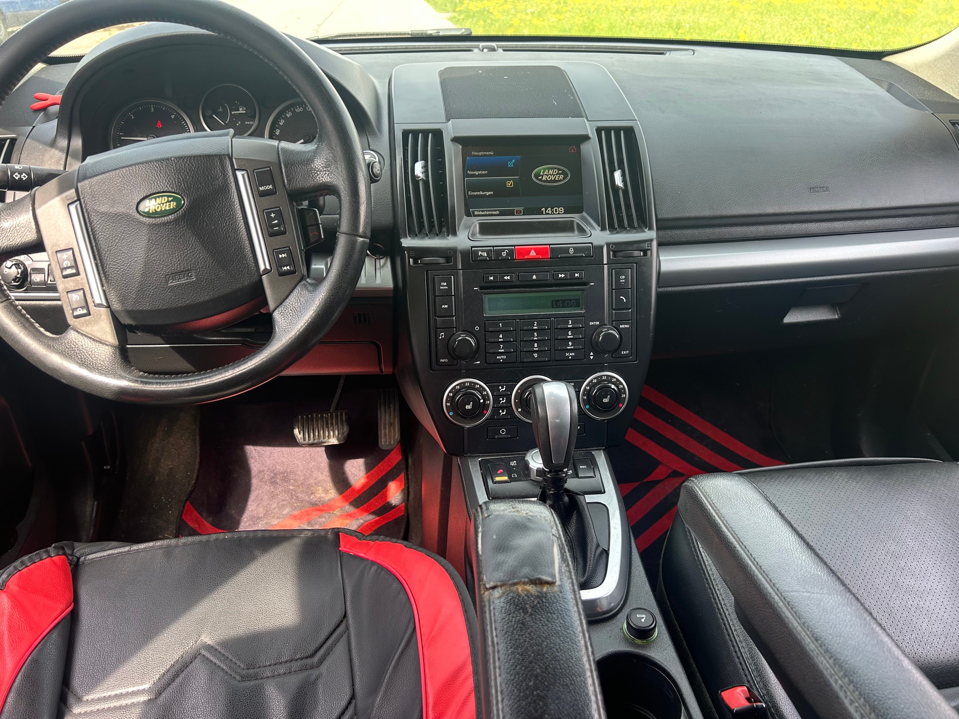 LAND ROVER Freelander 2.2 TD4 S Automatic-image-4