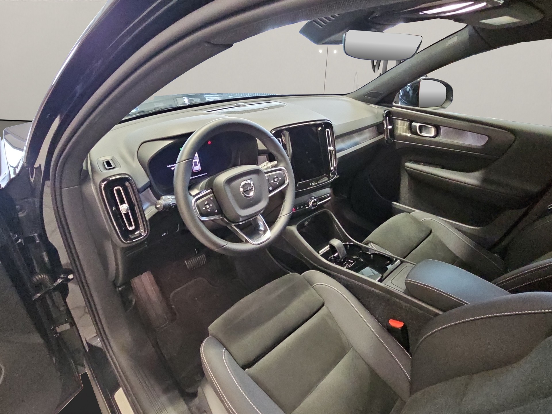 VOLVO XC40 P8 Twin Ultimate AWD-image-7