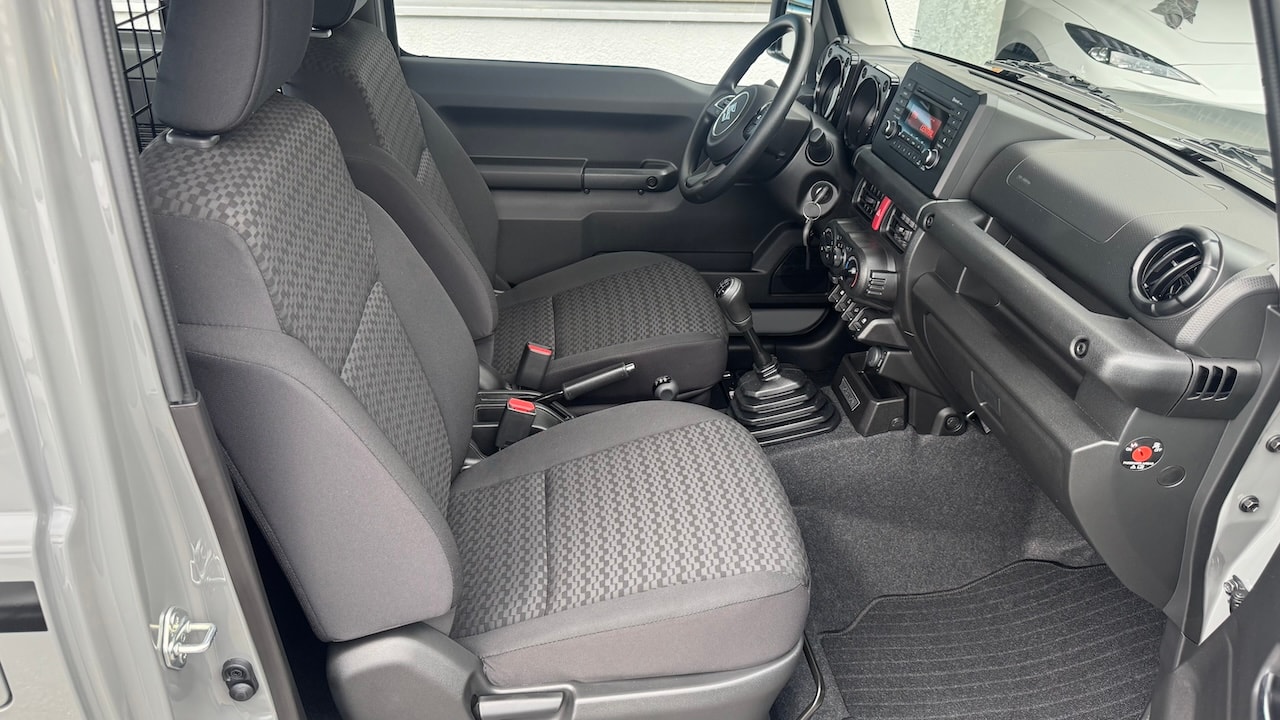 SUZUKI JIMNY 1.5 HORIZON EDITION 4x4 | 2 PLATZER | MANUEL-image-21
