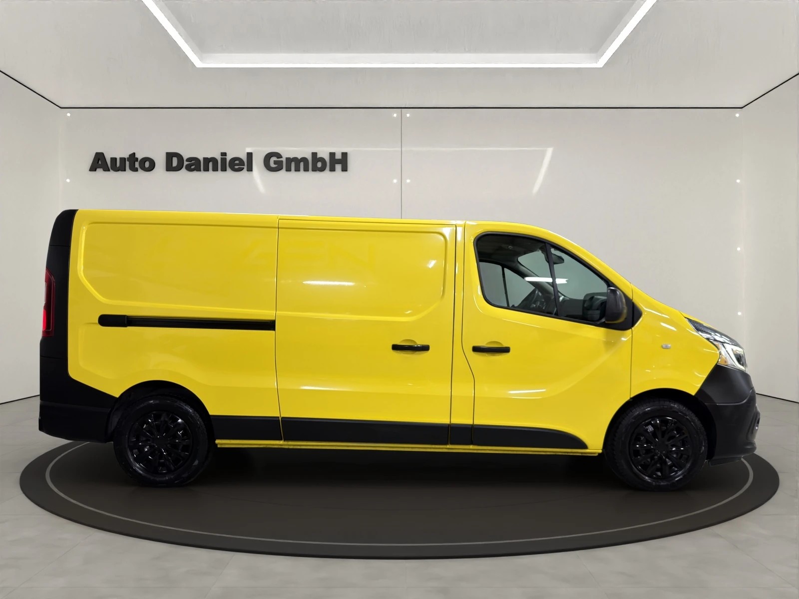 RENAULT Trafic 2.0 ENERGY dCi145 3.0t L2H1 ( Mit AHK / Regale )-image-4