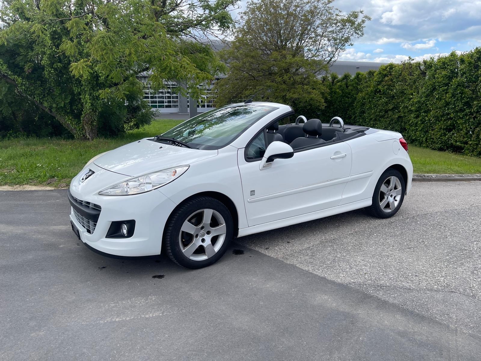 PEUGEOT 207 CC 1.6 16V Turbo Swiss Edition-image-1