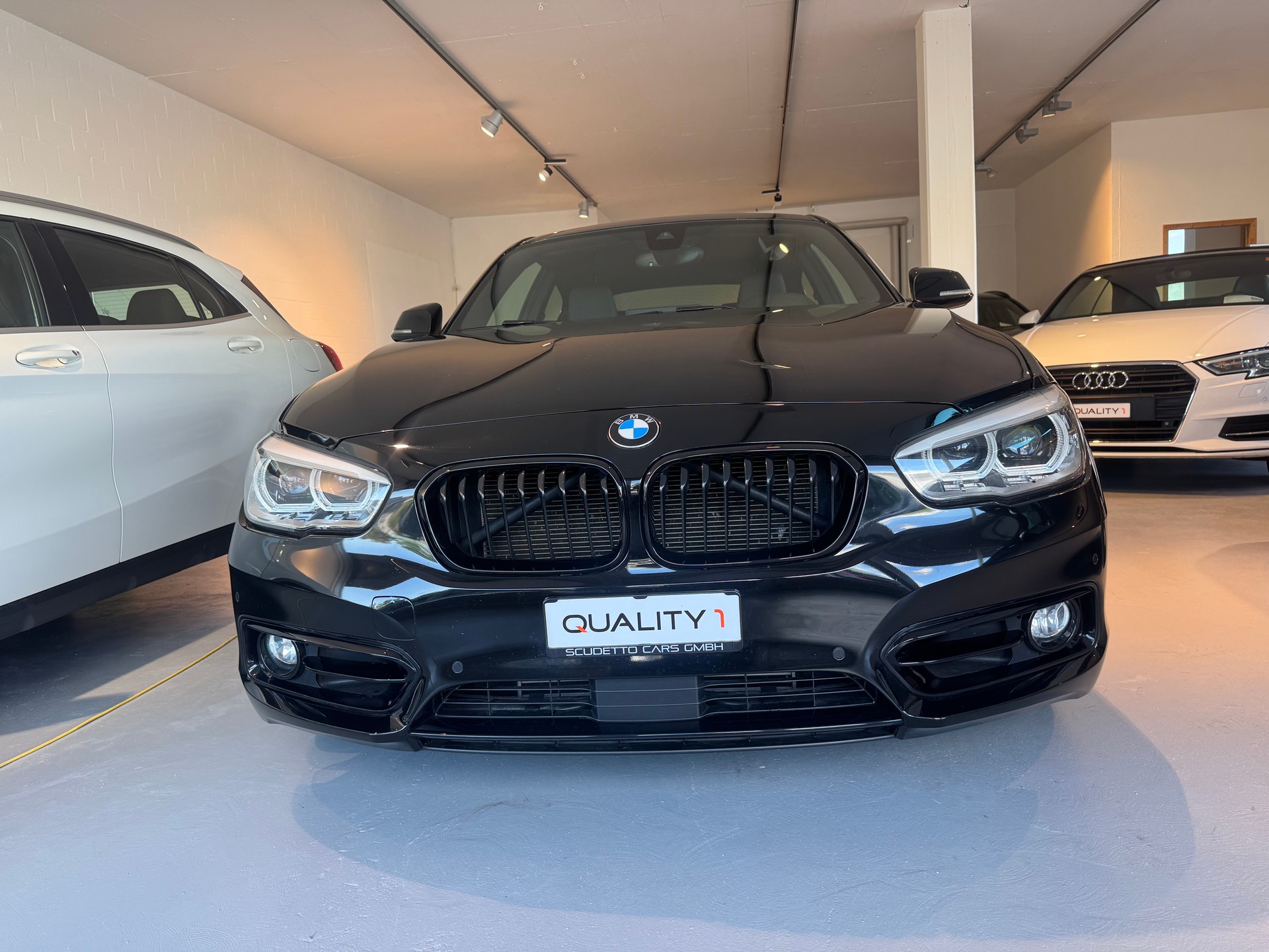 BMW 120i Sport Line Steptronic