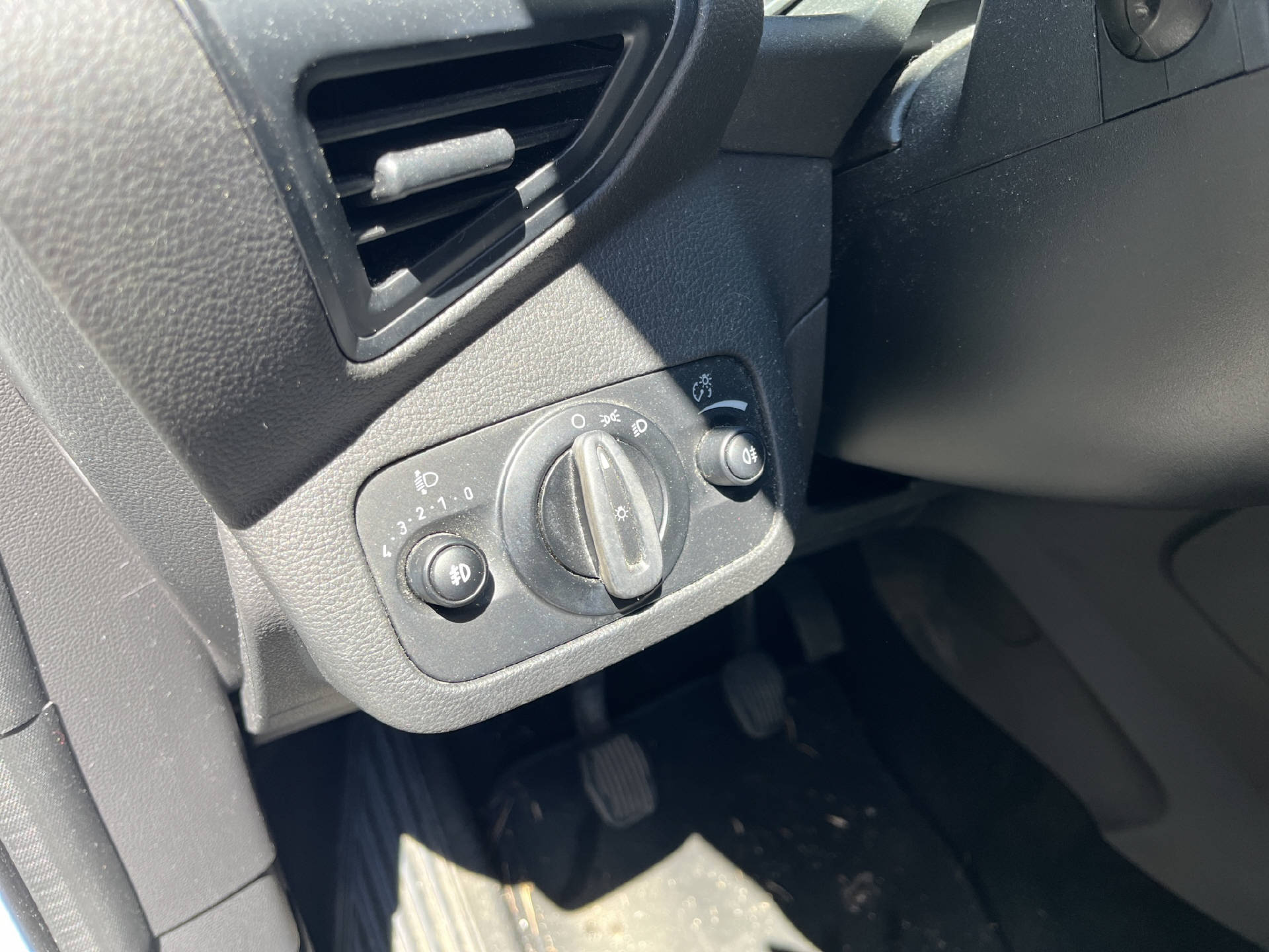 FORD Kuga 1.5 EcoB 150 Titanium 2WD-image-28