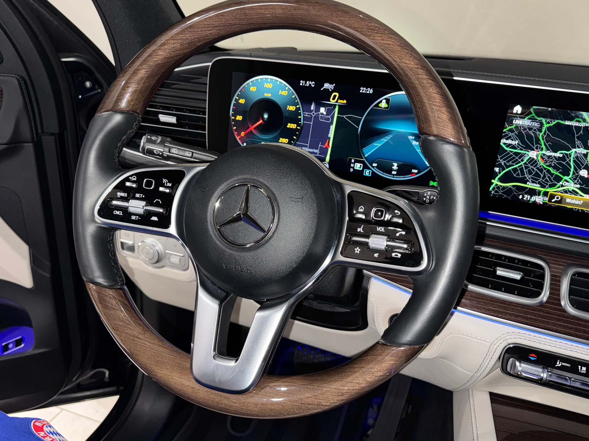 MERCEDES-BENZ GLE 400 d 4Matic AMG Line 9G-Tronic | 1.Hand | Werksgarantie | Inkl. Dachbox |-image-21