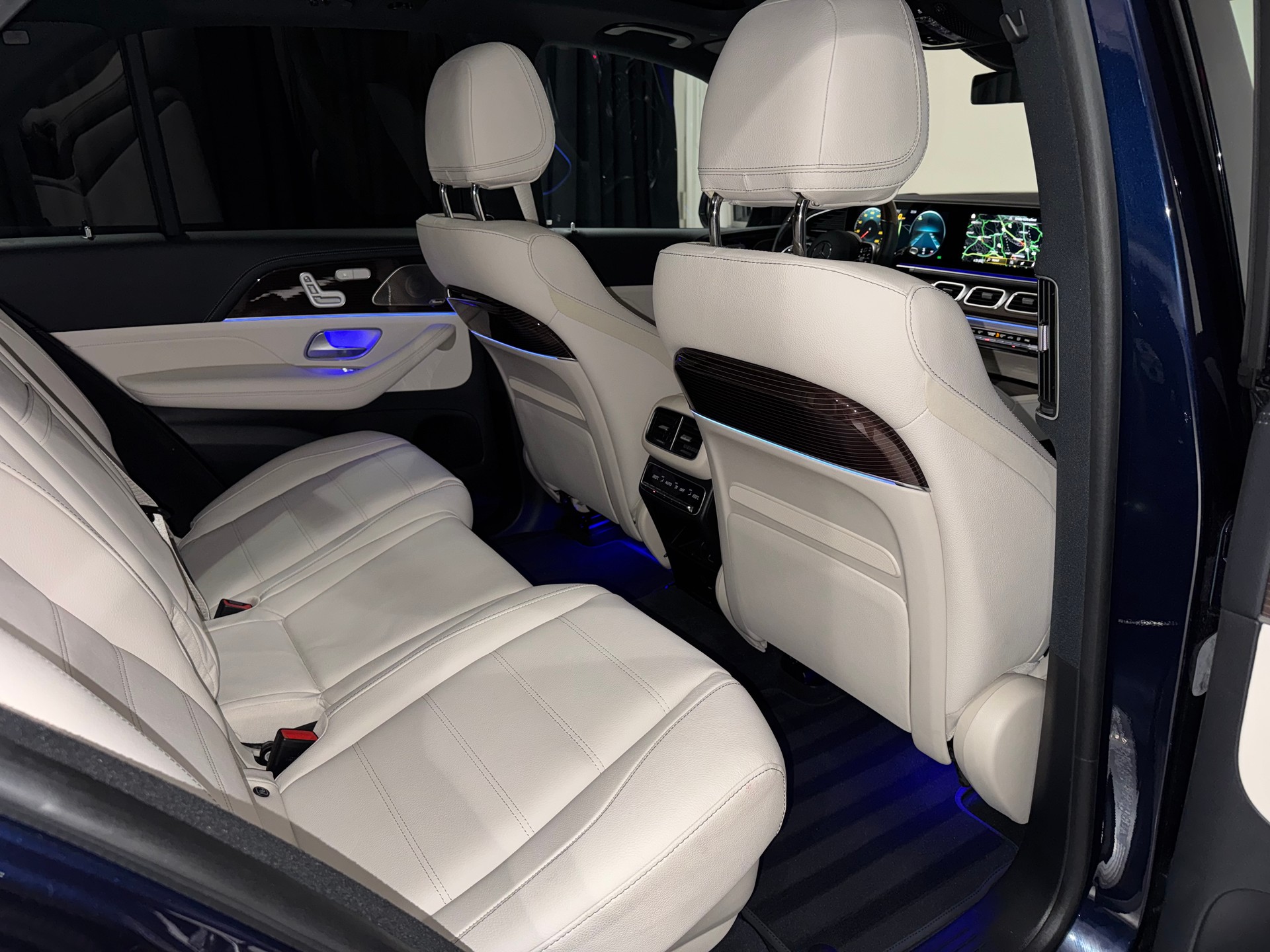 MERCEDES-BENZ GLE 400 d 4Matic AMG Line 9G-Tronic | 1.Hand | Werksgarantie | Inkl. Dachbox |-image-15