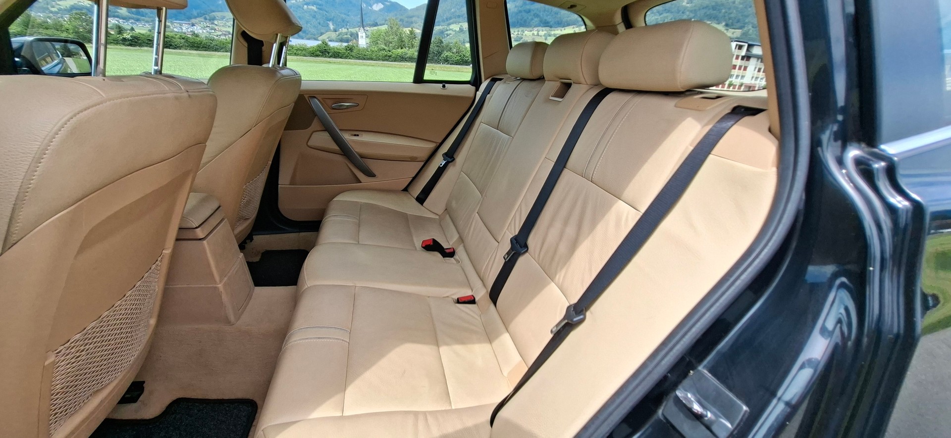 BMW X3 3.0i-image-6