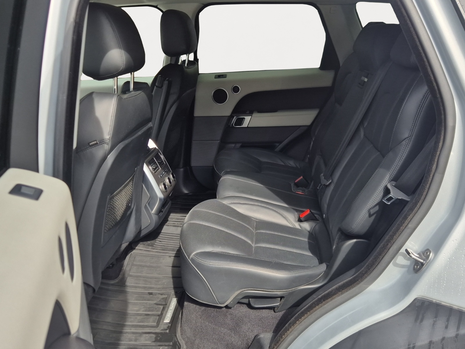 LAND ROVER Range Rover Sport 3.0 SDV6 HSE Dynamic Automatic-image-10