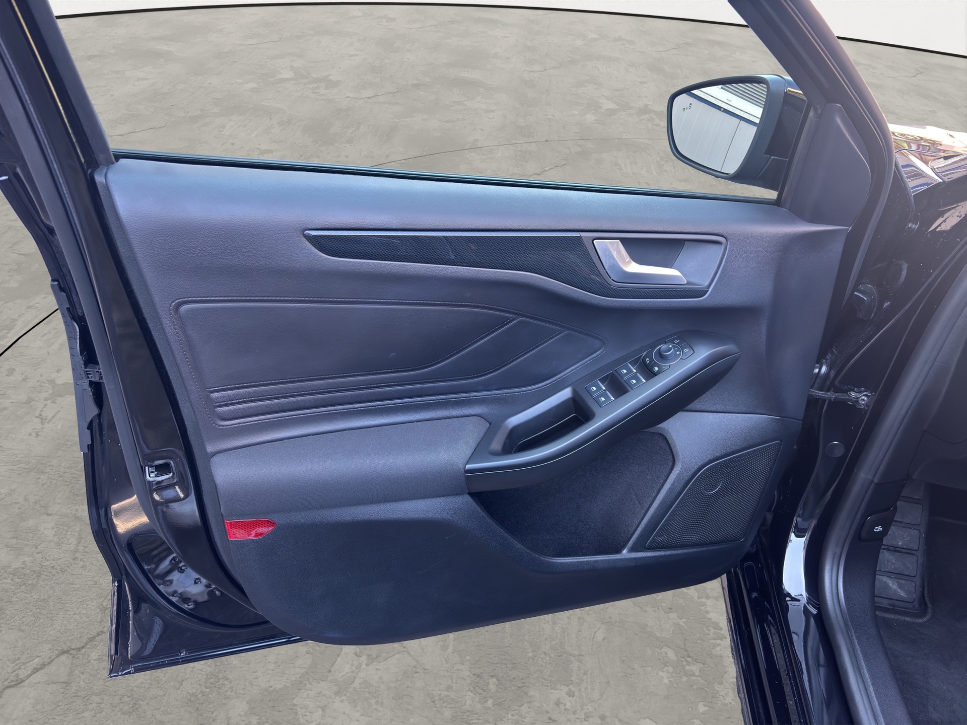 FORD Focus 1.0 MHEV ST-Line Automat-image-11