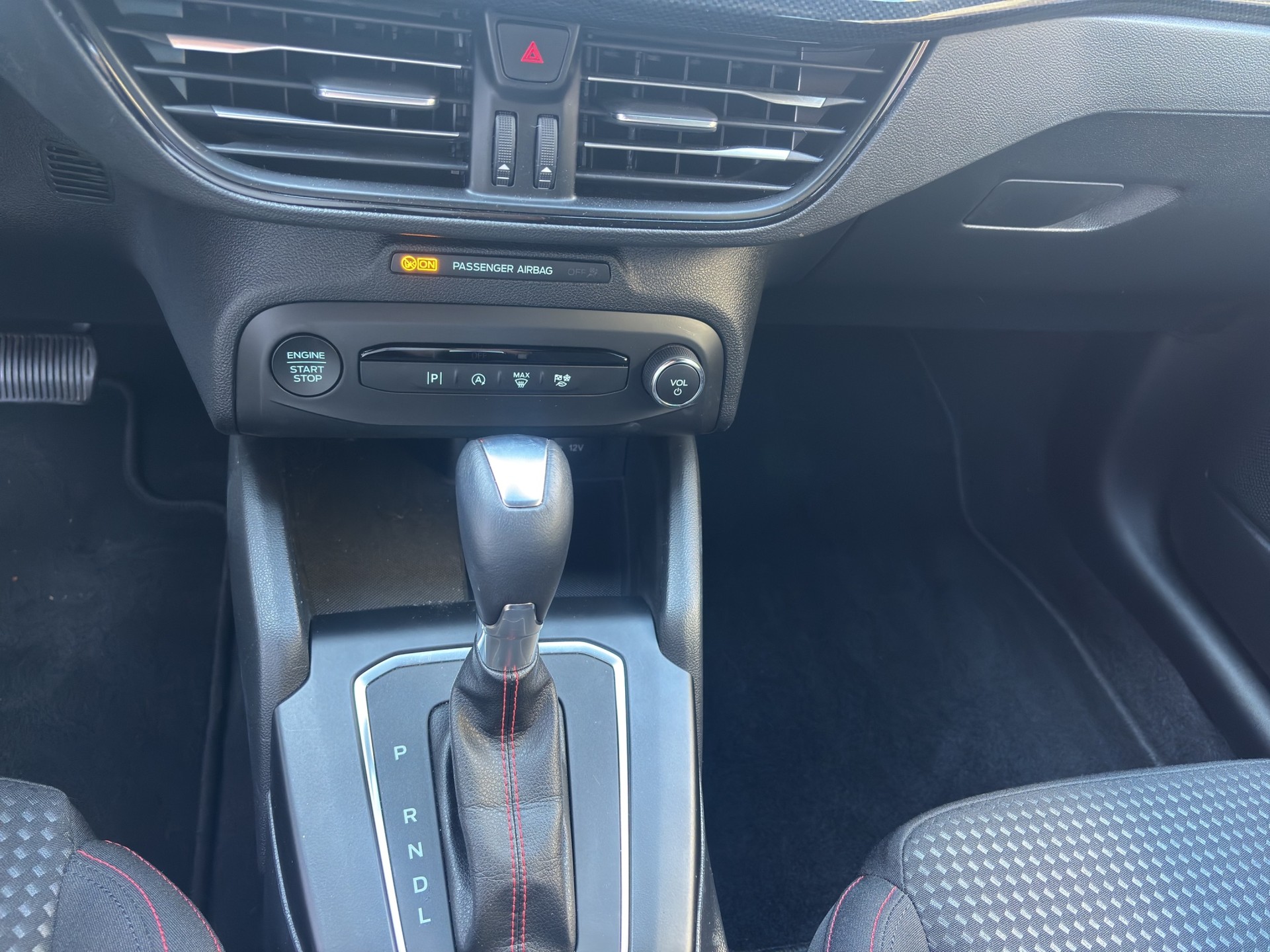 FORD Focus 1.0 MHEV ST-Line Automat-image-14