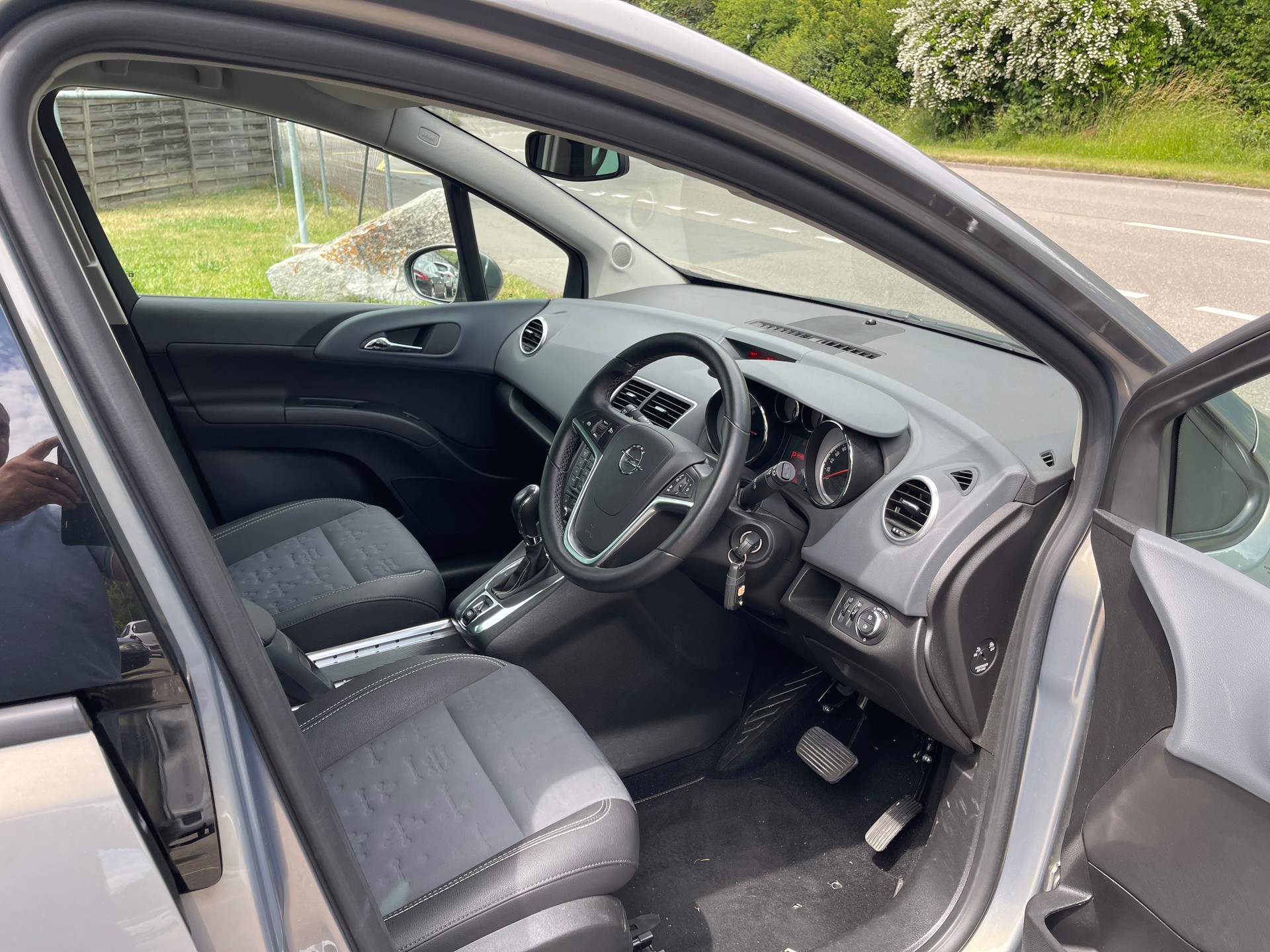 OPEL Meriva 1.7 CDTi Cosmo Automatic-image-7