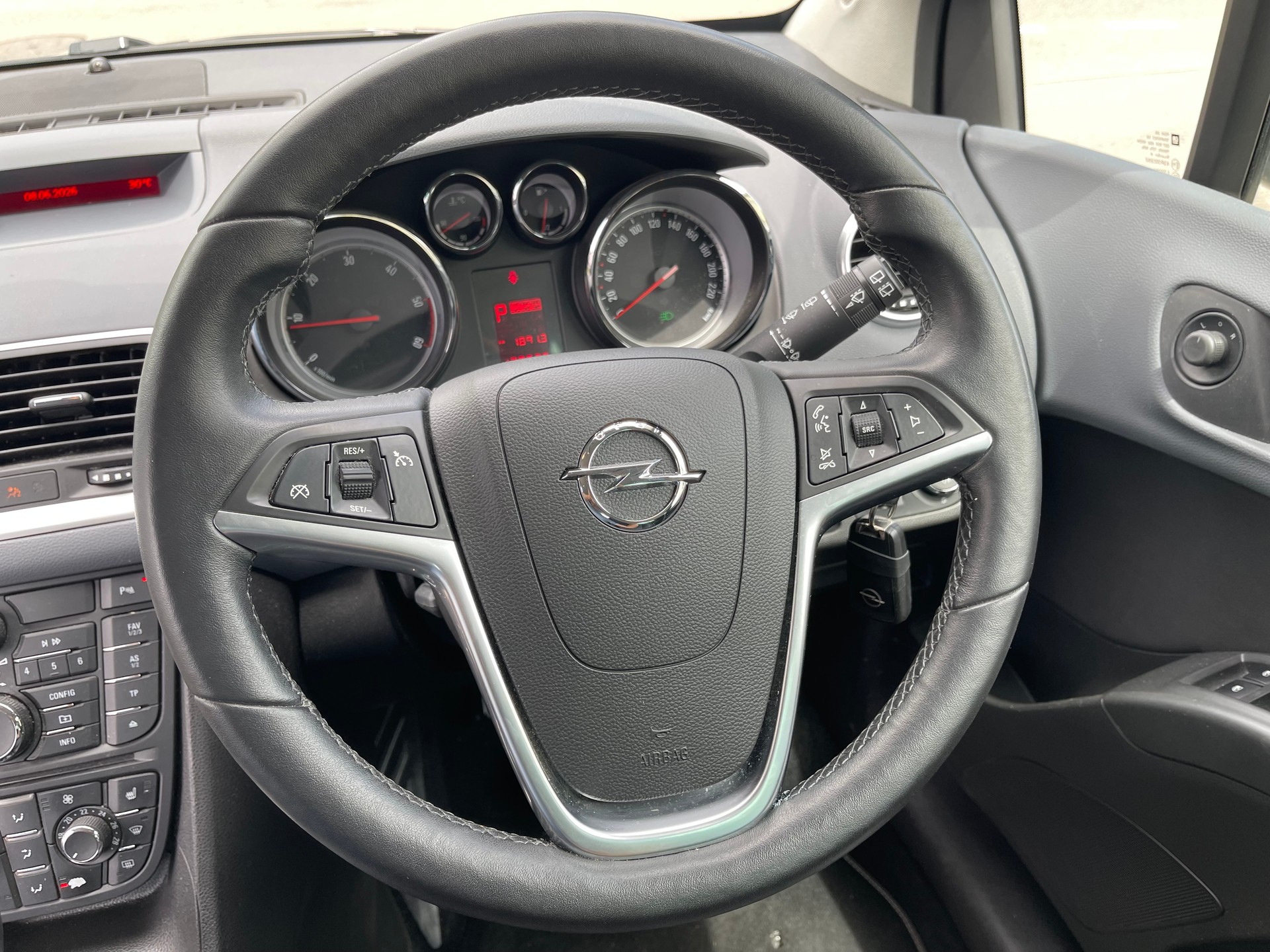 OPEL Meriva 1.7 CDTi Cosmo Automatic-image-11