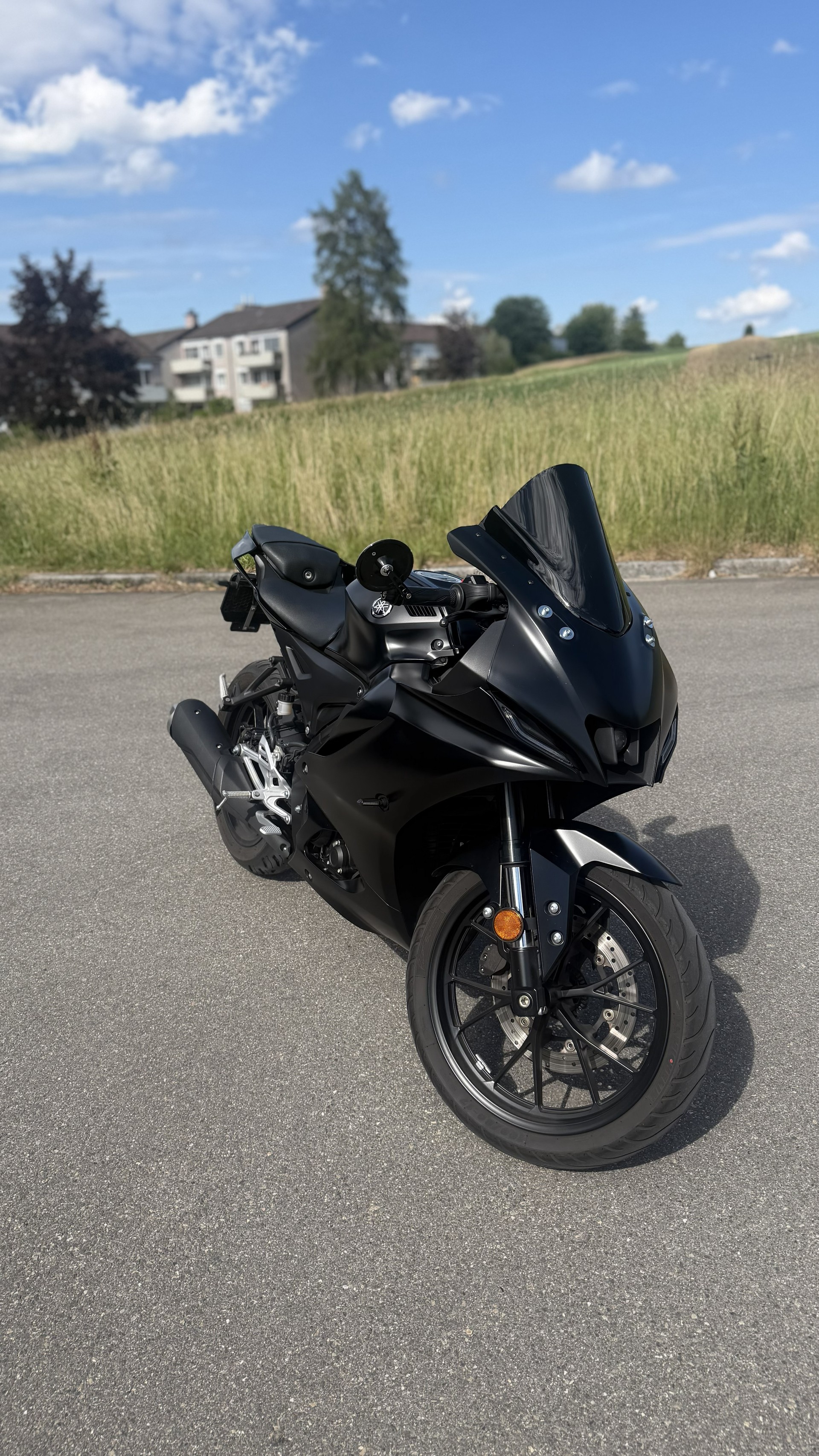 YAMAHA YZF-R 125 ABS-image-2