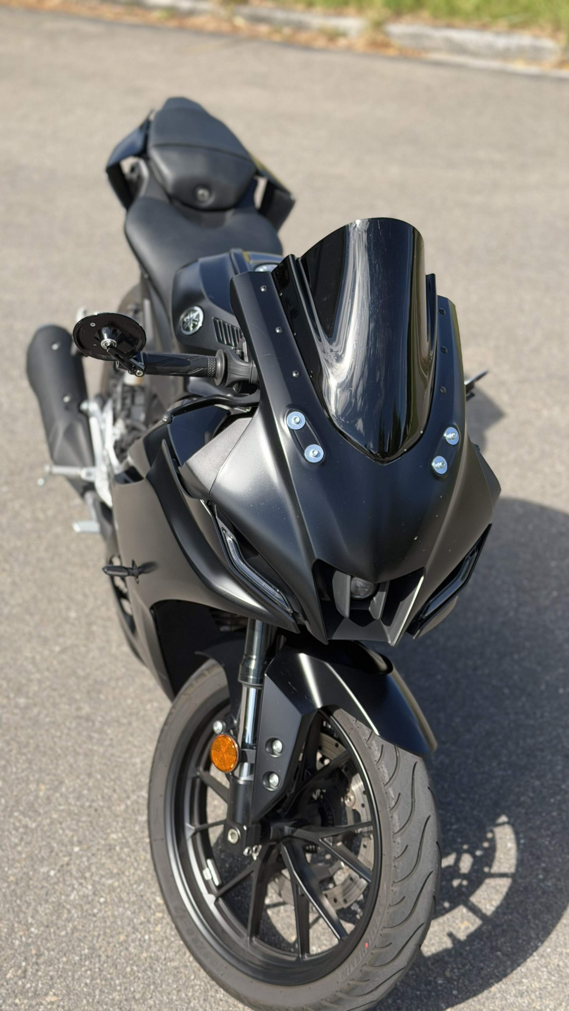 YAMAHA YZF-R 125 ABS-image-1