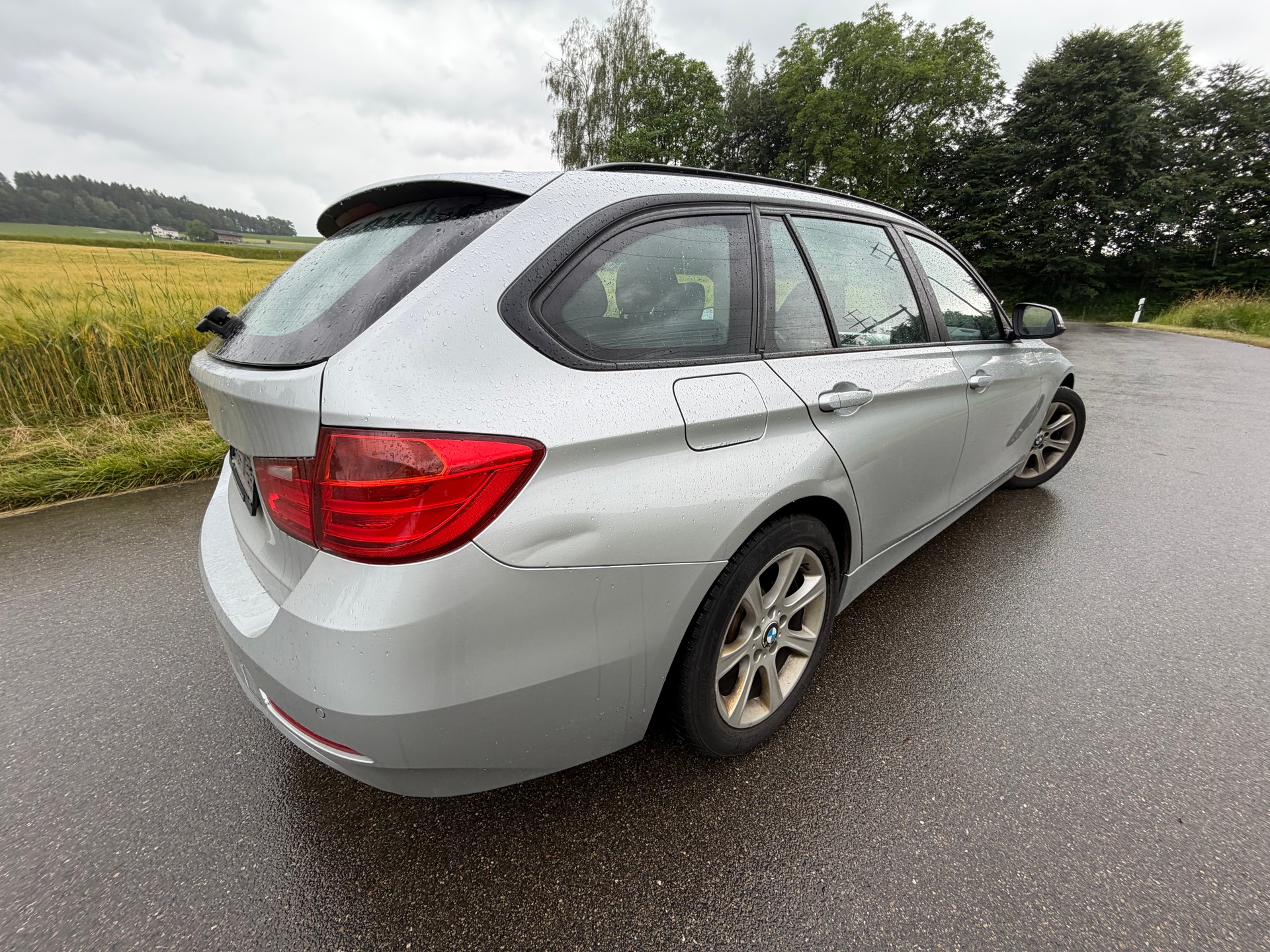 BMW 320d Touring Steptronic-image-7