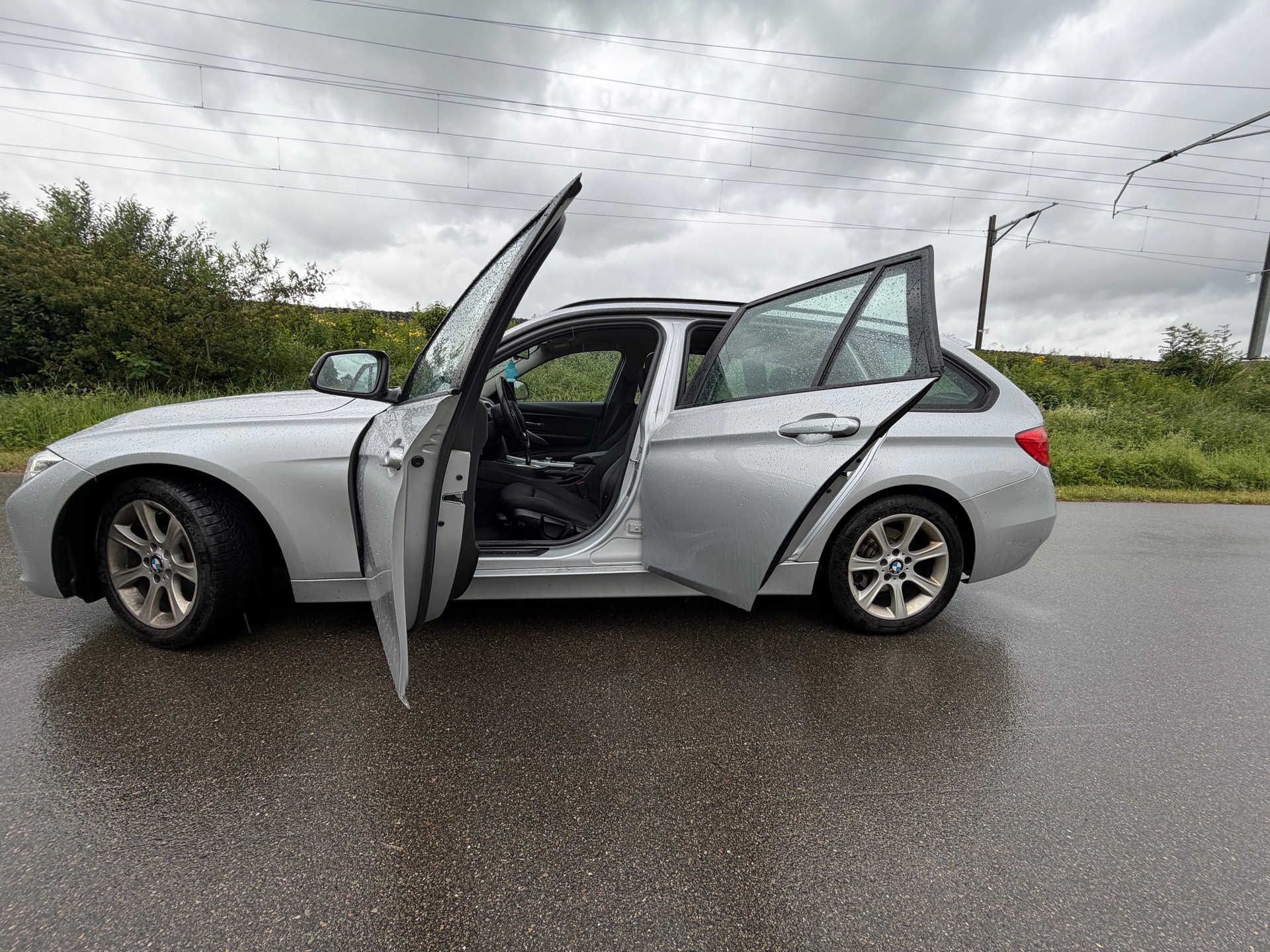 BMW 320d Touring Steptronic-image-6