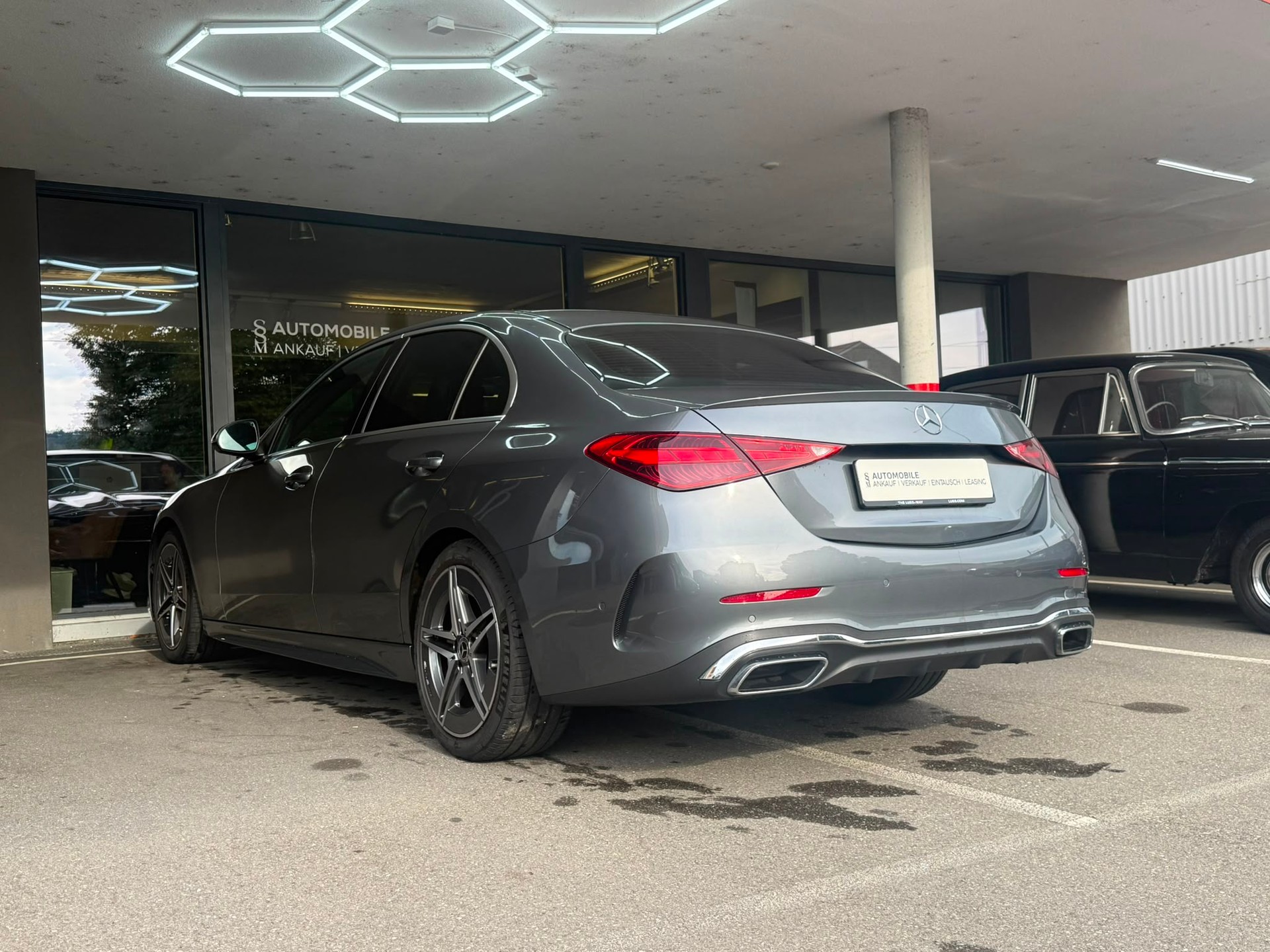 MERCEDES-BENZ C 200 AMG Line-image-6