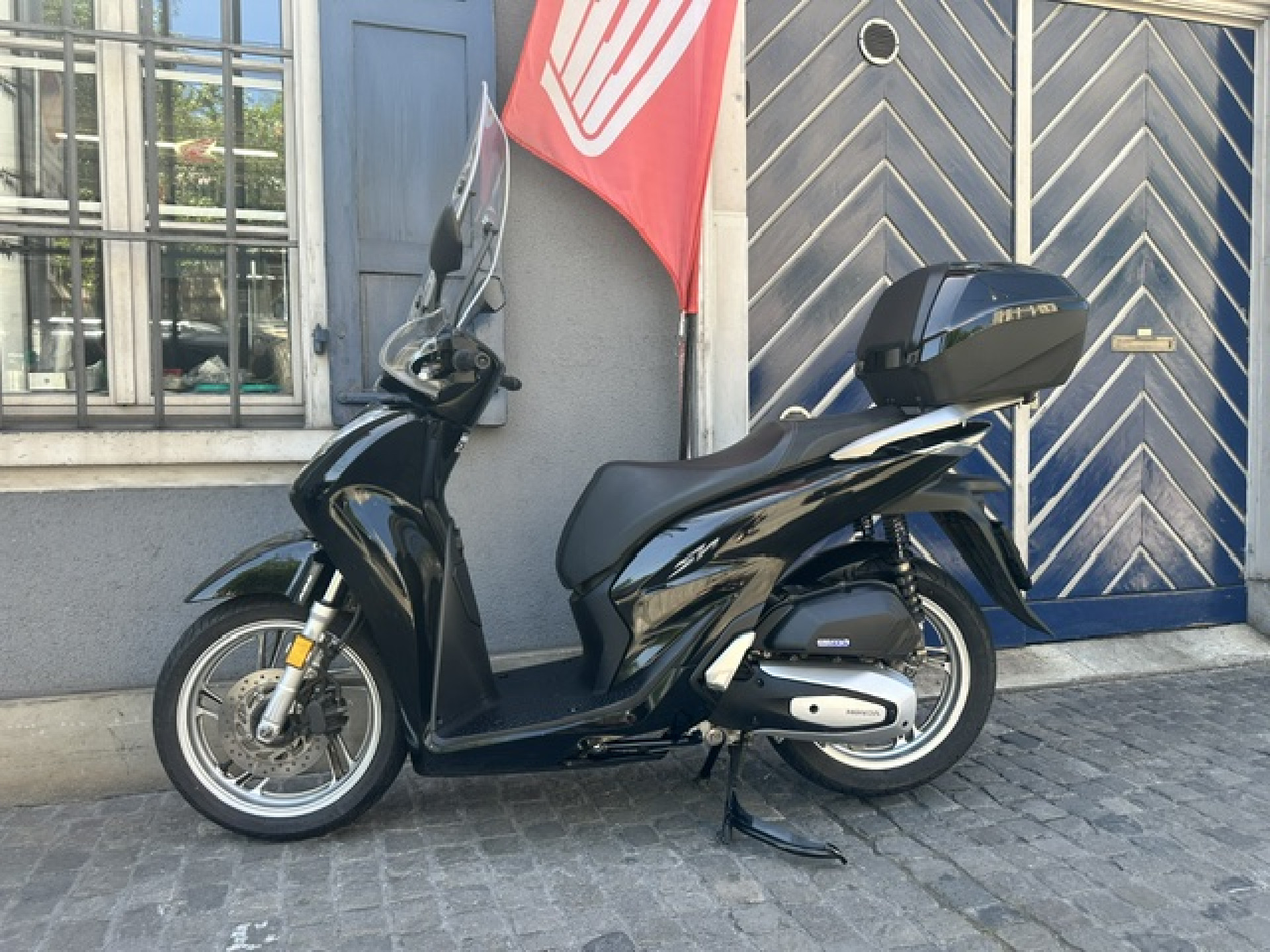 HONDA SH 125 TOP Occasion mit wenig Kilometer-image-2
