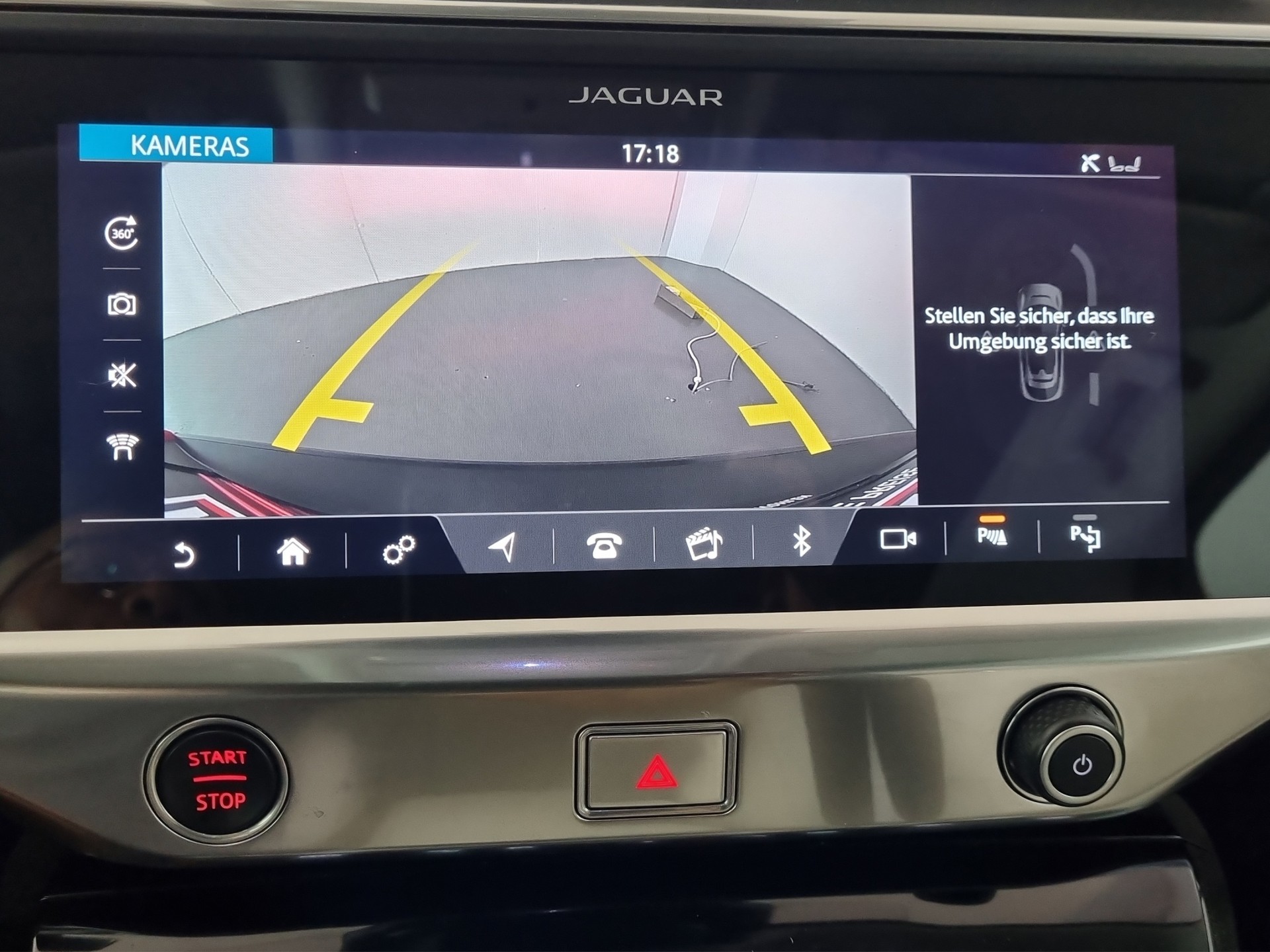JAGUAR I-Pace EV400 S AWD-image-14