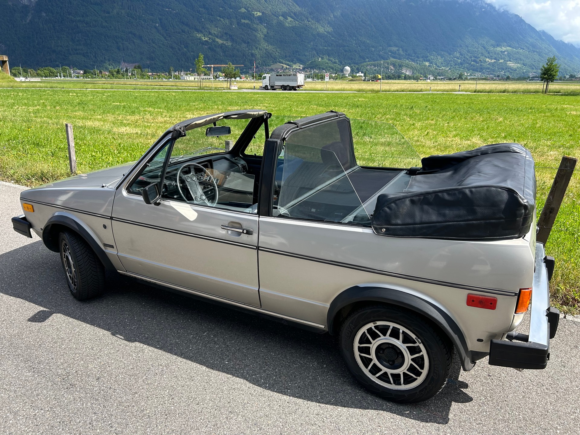 VW GOLF-image-12