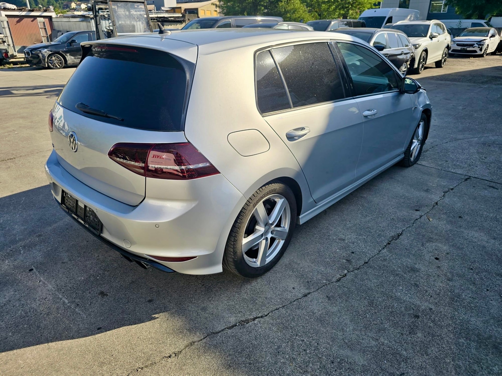 VW Golf 2.0 TSI R 4Motion DSG-image-3