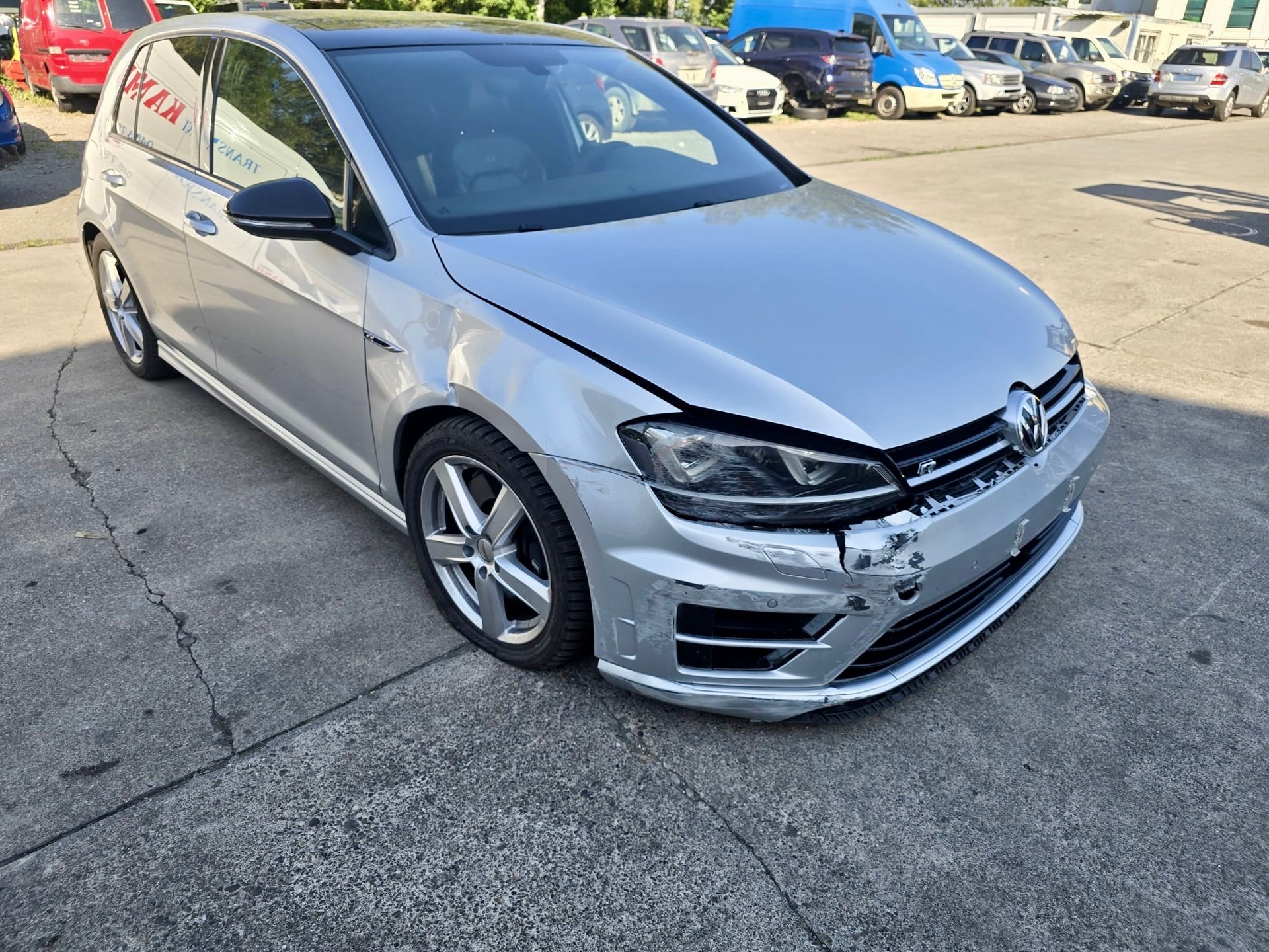 VW Golf 2.0 TSI R 4Motion DSG-image-2