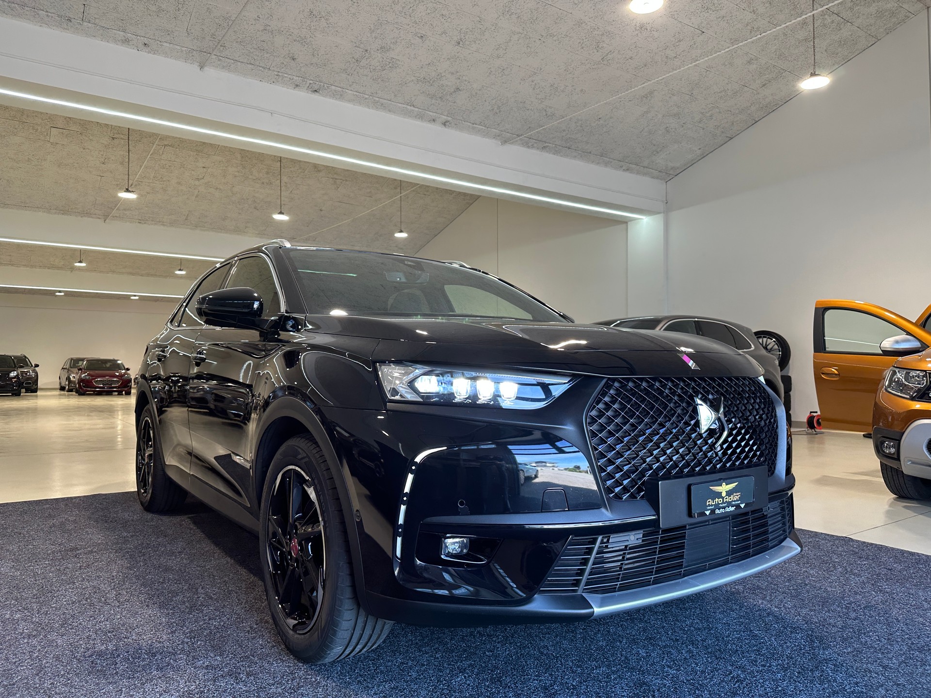 DS AUTOMOBILES DS 7 Crossback 1.6 THP Performance Line-showroom-element-2