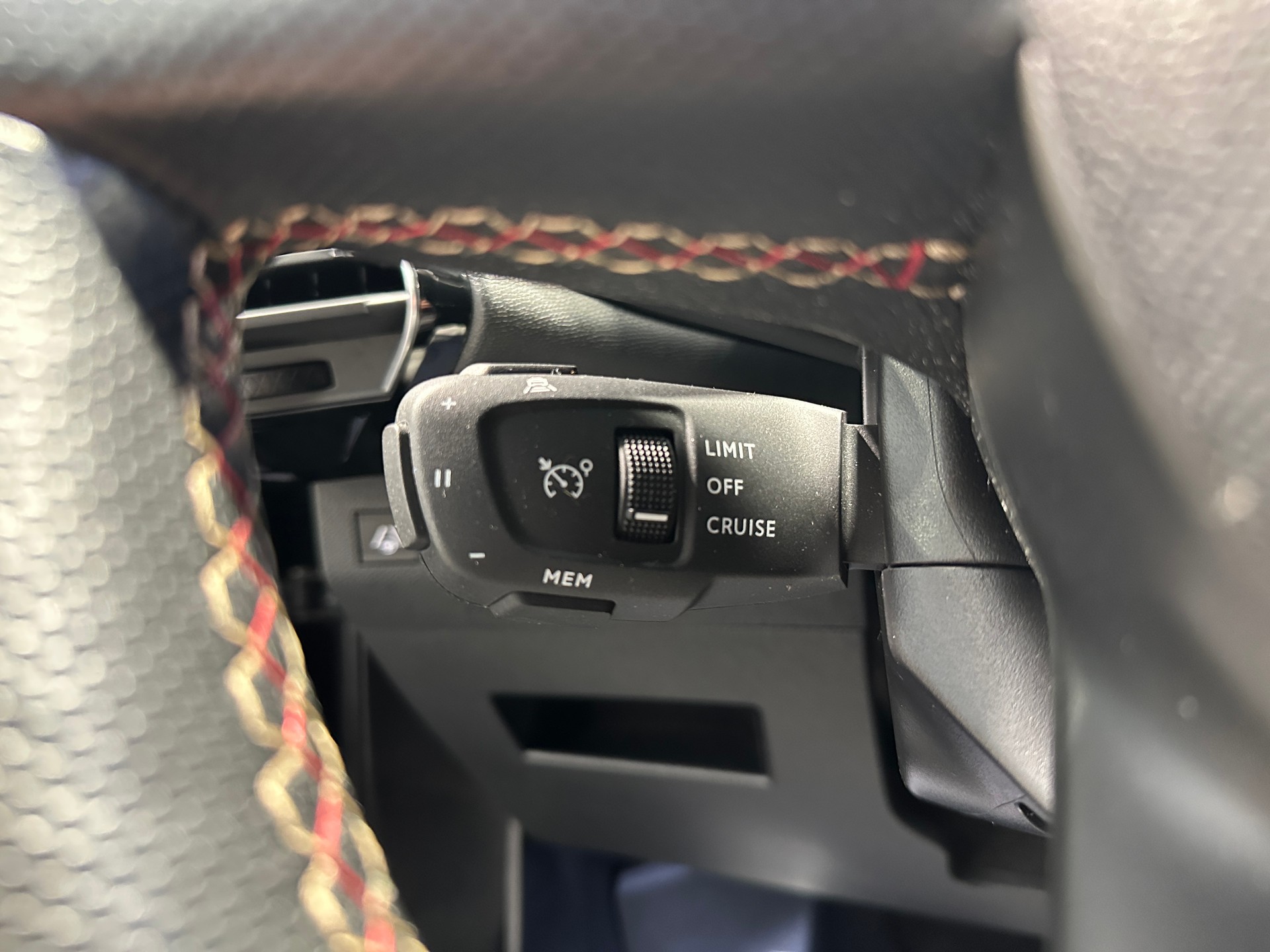 DS AUTOMOBILES DS 7 Crossback 1.6 THP Performance Line-image-27