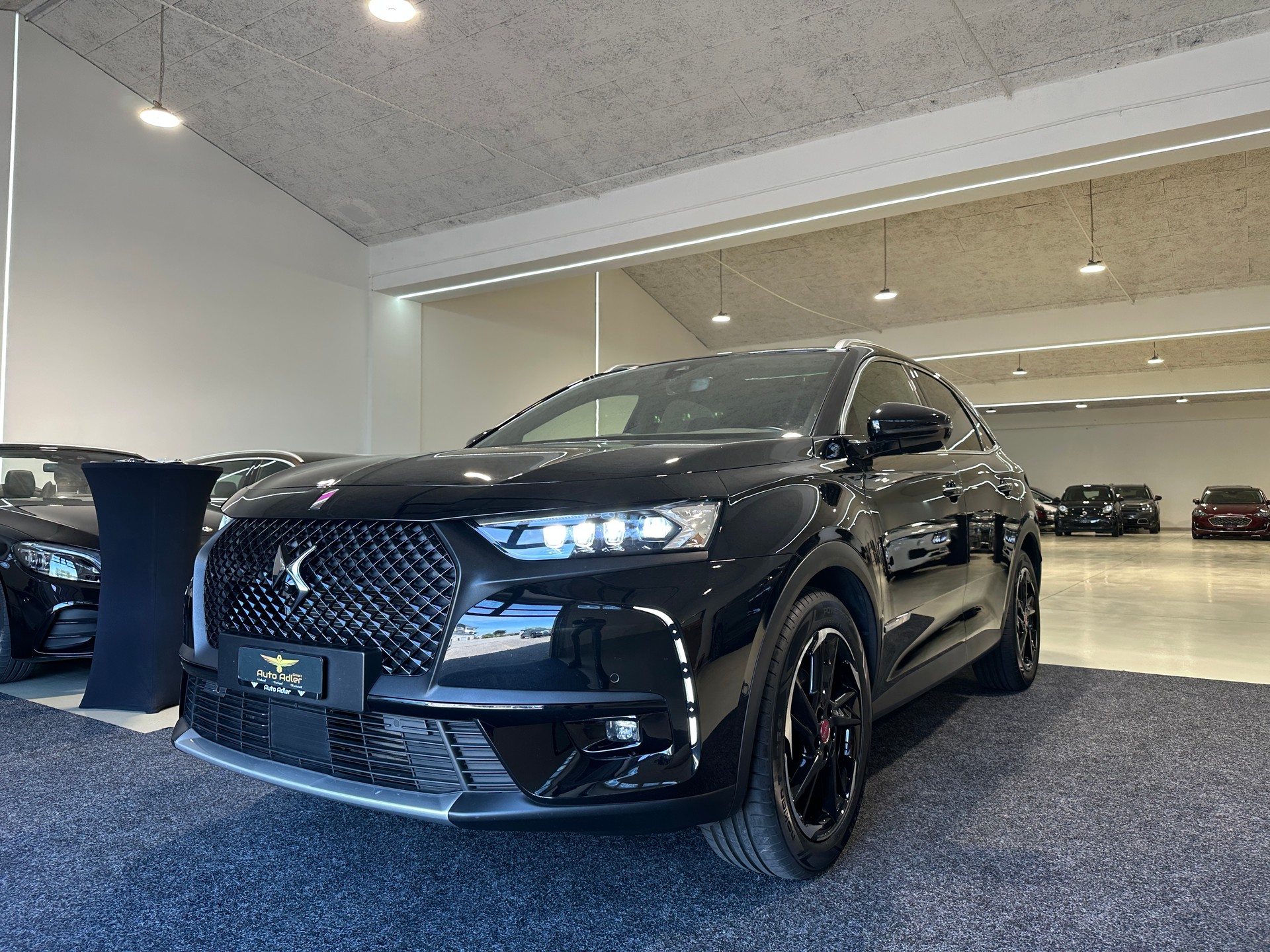 DS AUTOMOBILES DS 7 Crossback 1.6 THP Performance Line-showroom-element-1