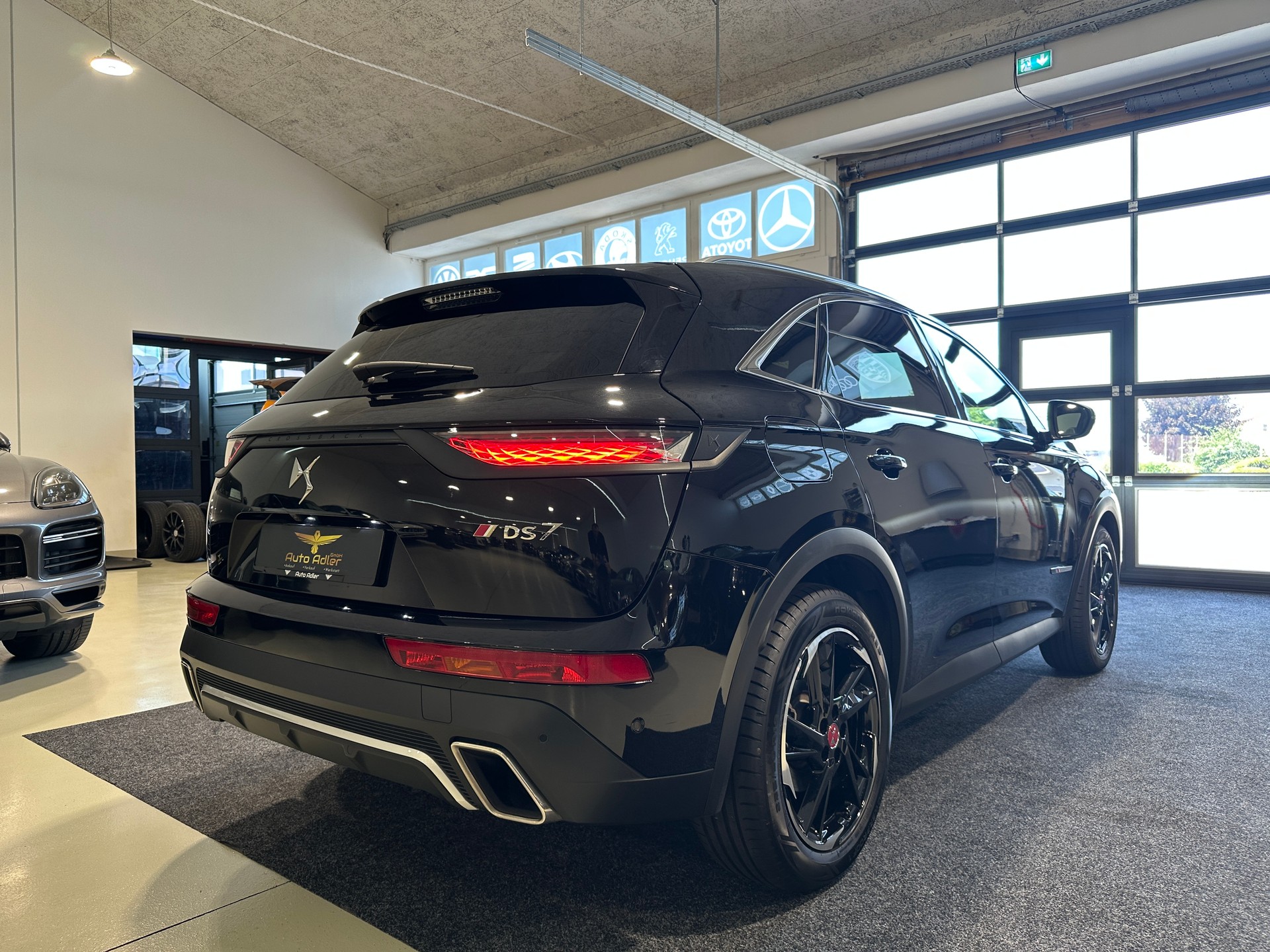 DS AUTOMOBILES DS 7 Crossback 1.6 THP Performance Line-image-8