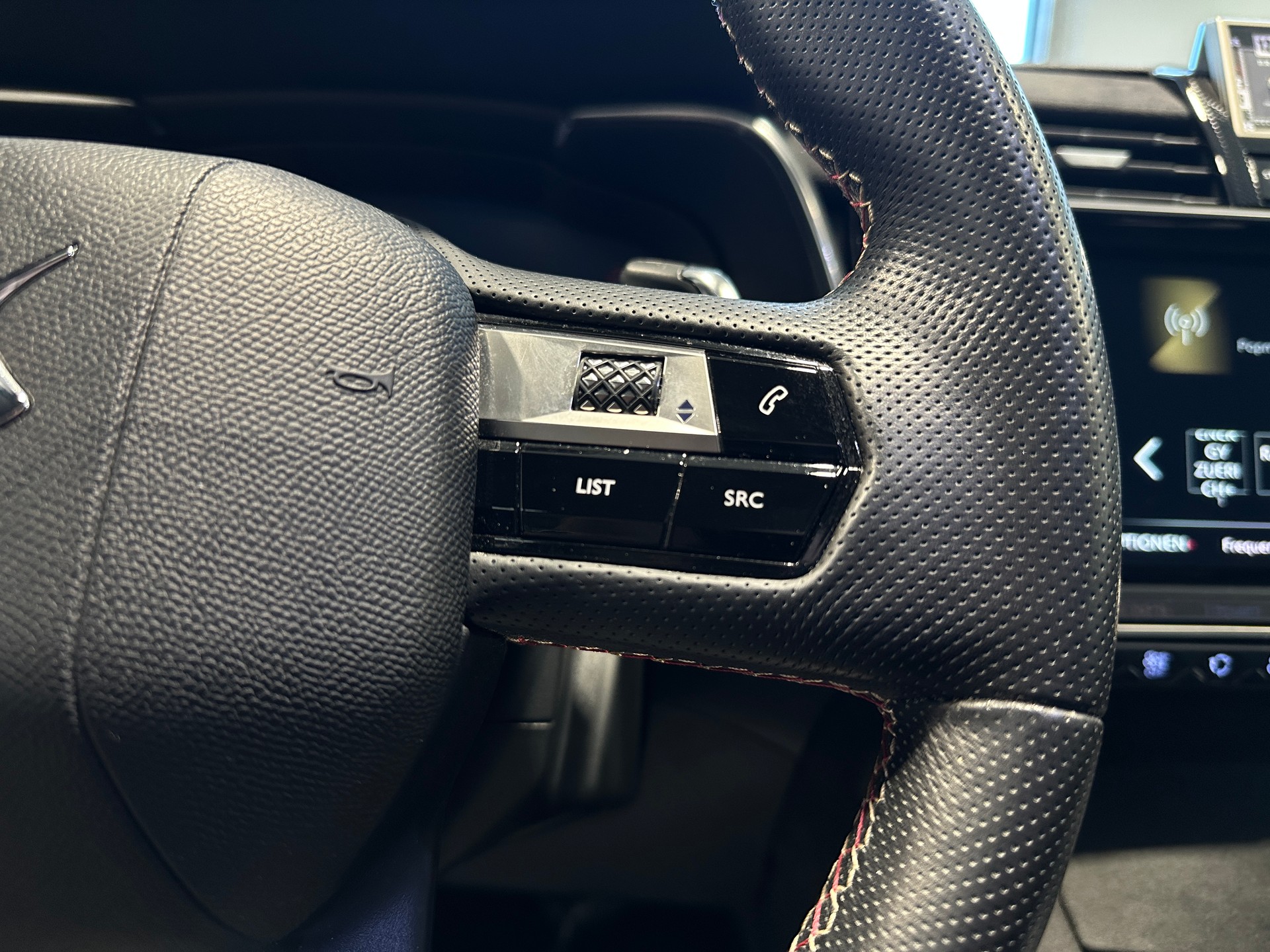 DS AUTOMOBILES DS 7 Crossback 1.6 THP Performance Line-image-25