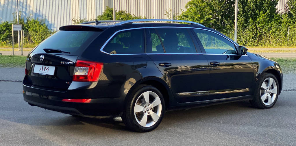 SKODA Octavia Combi 1.8 TSI Ambition 4x4 DSG-image-13